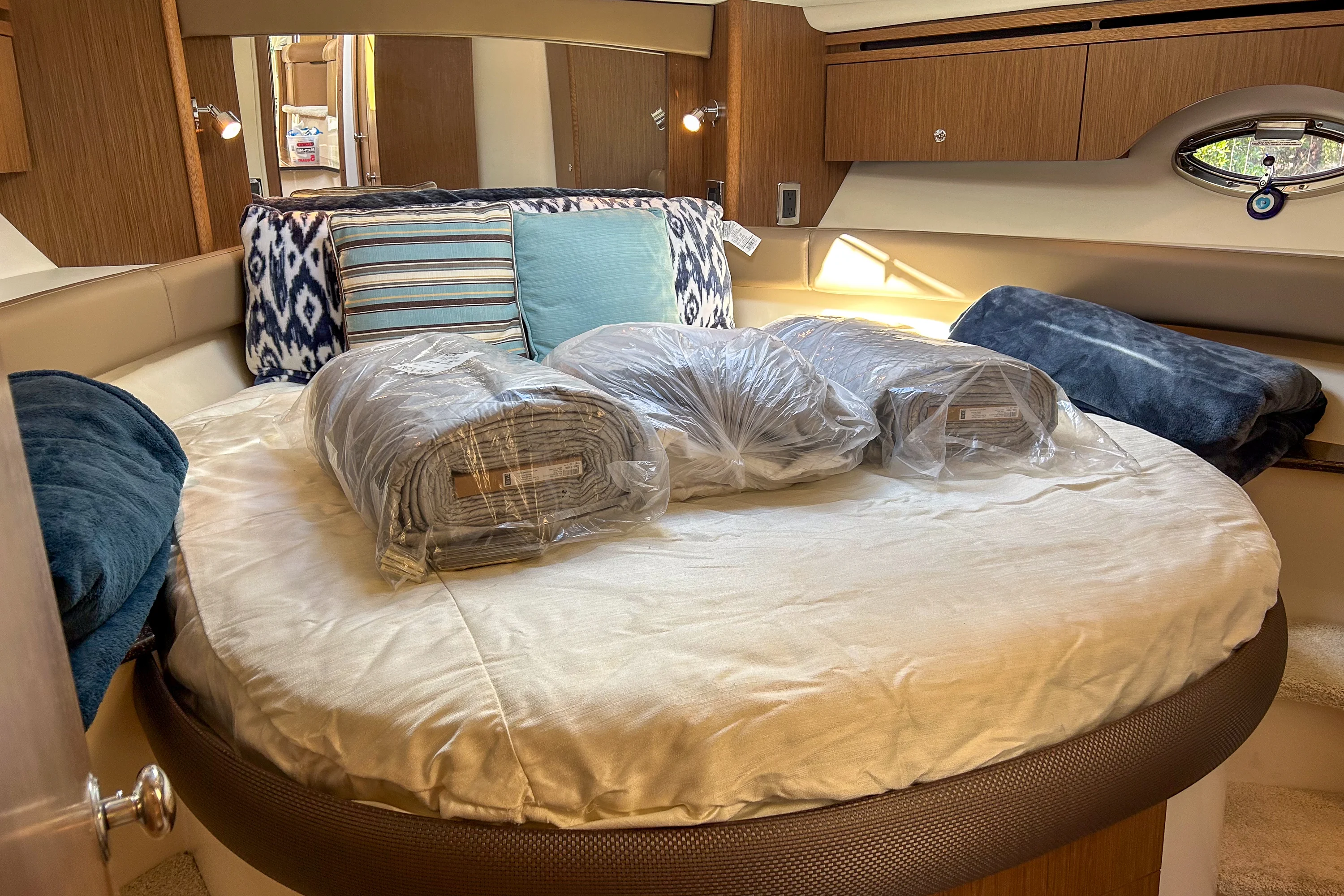 2015 Meridian 441 SEDAN BRIDGE Image Thumbnail #50