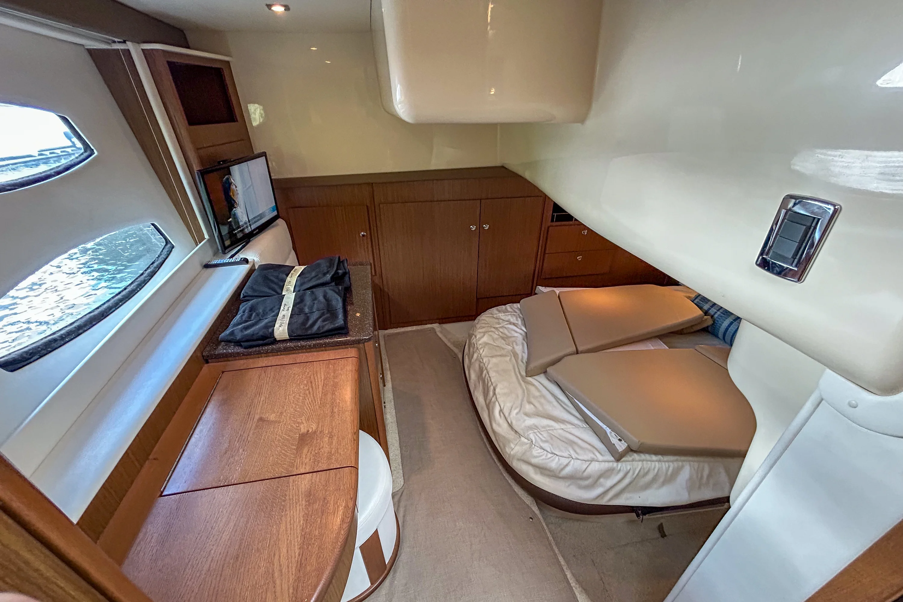 2015 Meridian 441 SEDAN BRIDGE Image Thumbnail #41