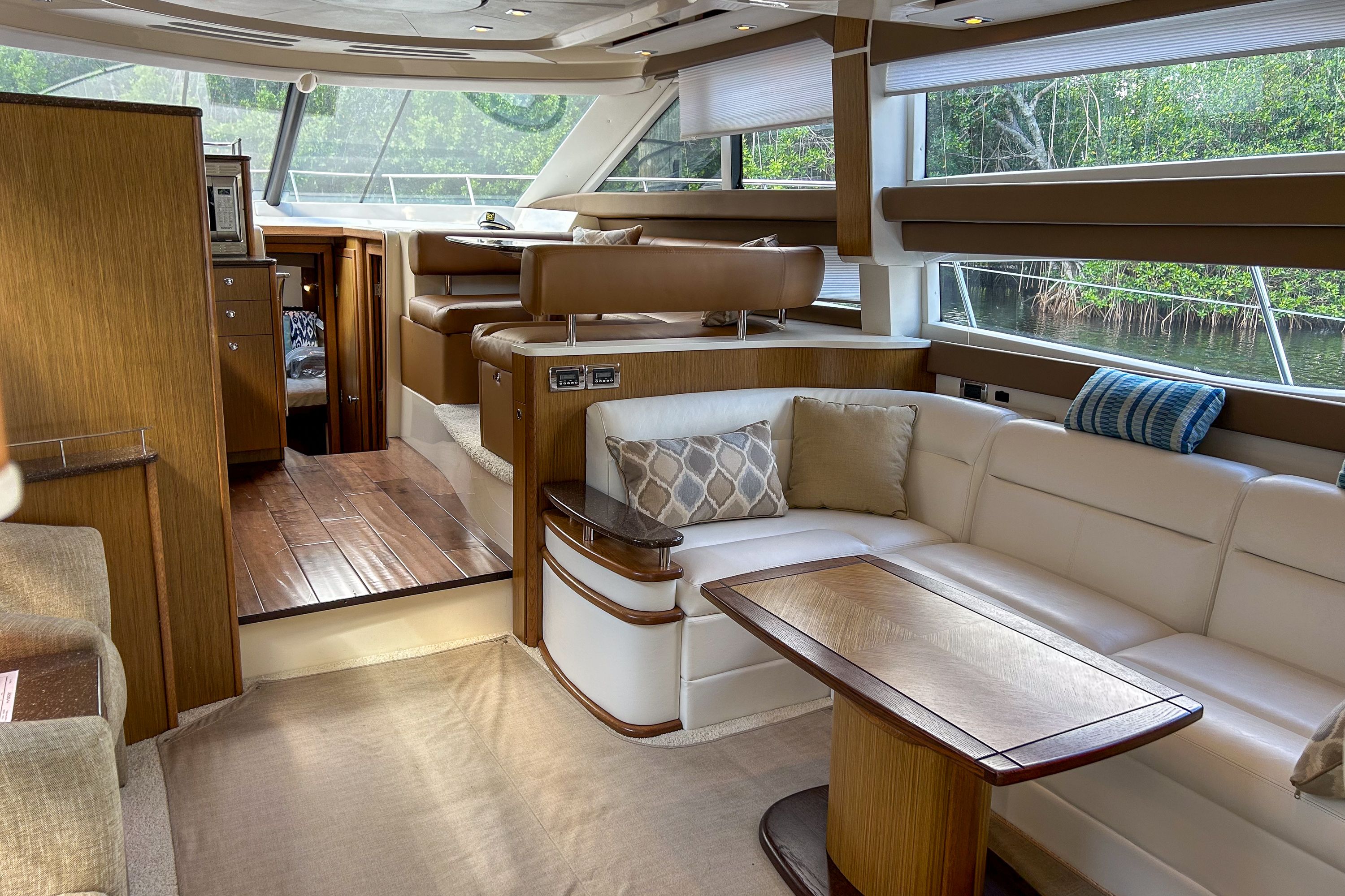 2015 Meridian 441 SEDAN BRIDGE Image Thumbnail #28