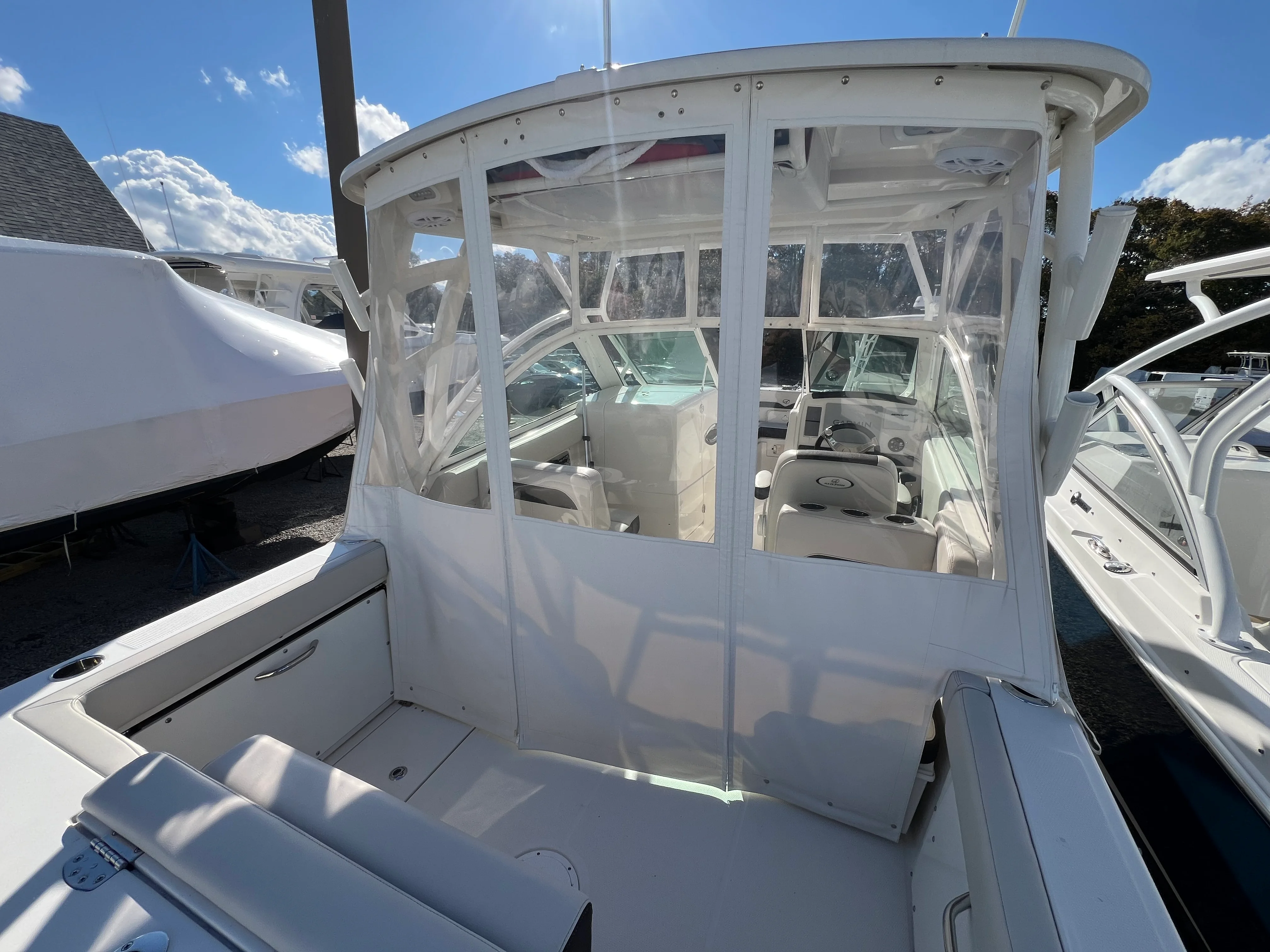 2023 Sailfish 245 DC Image Thumbnail #8