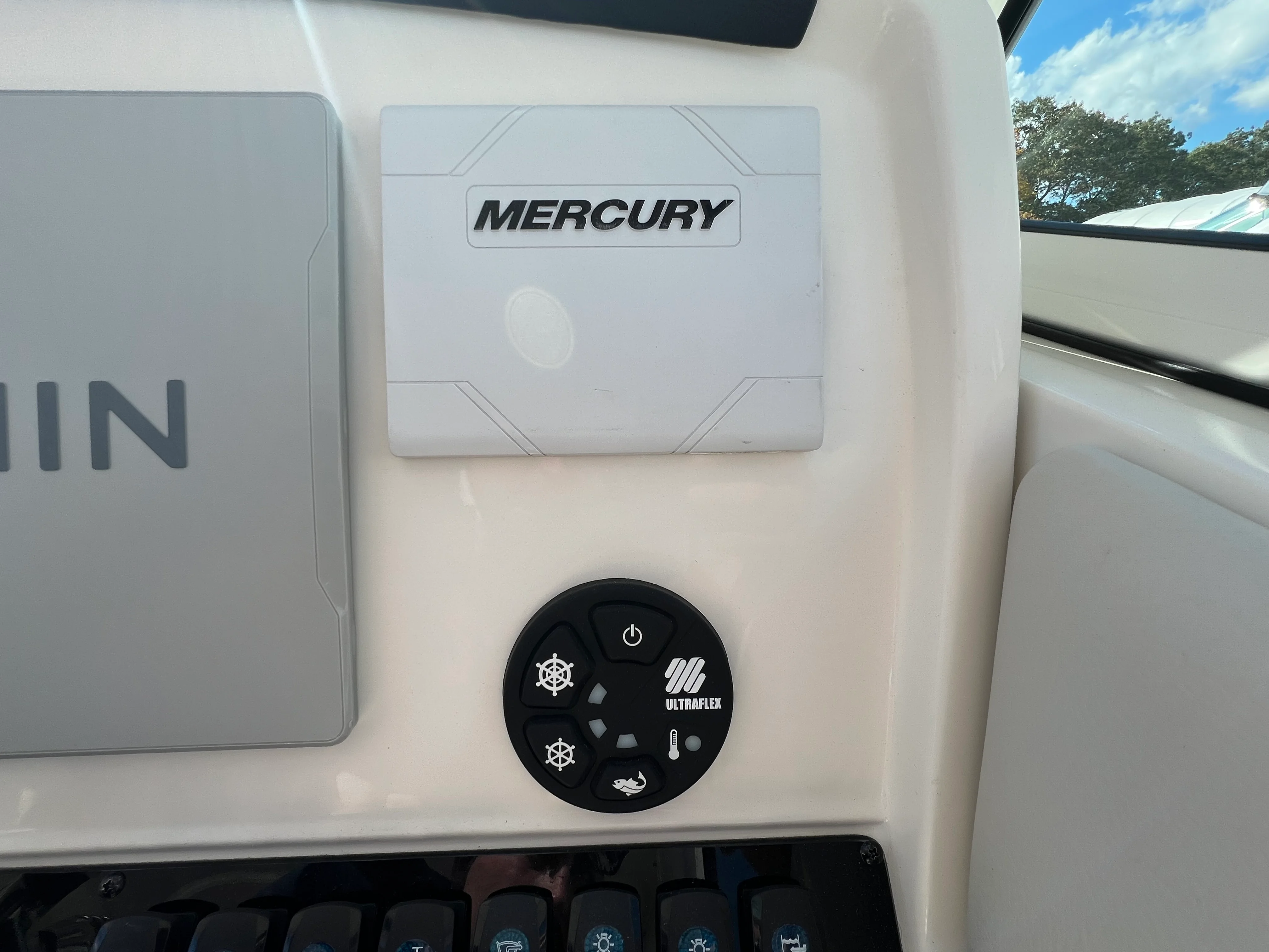 2023 Sailfish 245 DC Image Thumbnail #18