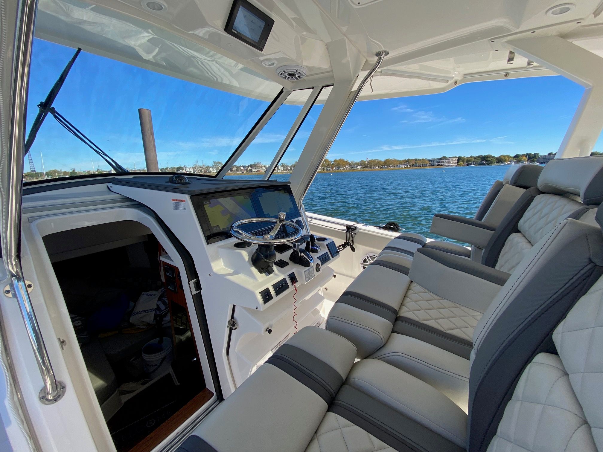 2022 Pursuit 378S Image Thumbnail #24