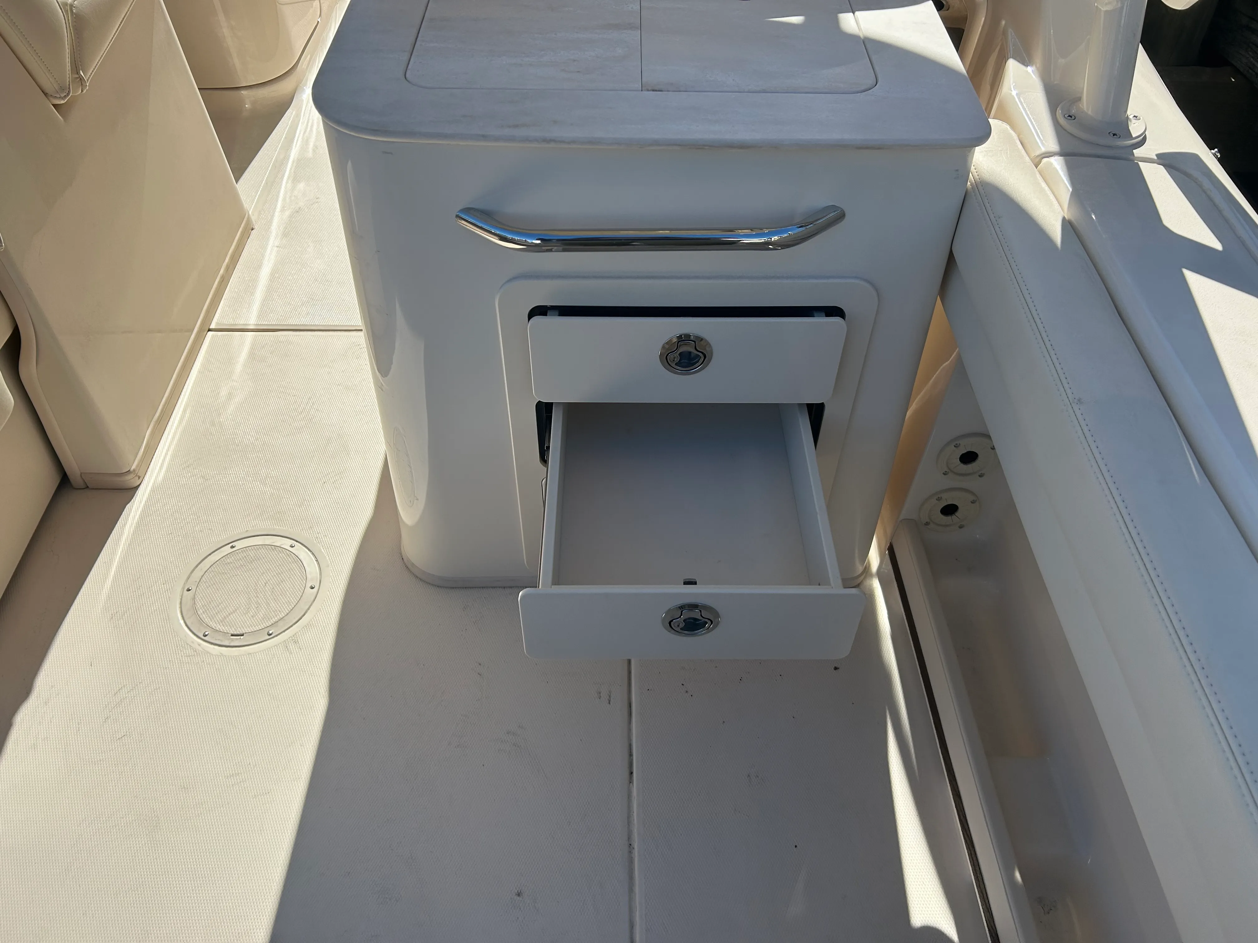 2023 Grady-White Freedom 275 Image Thumbnail #14