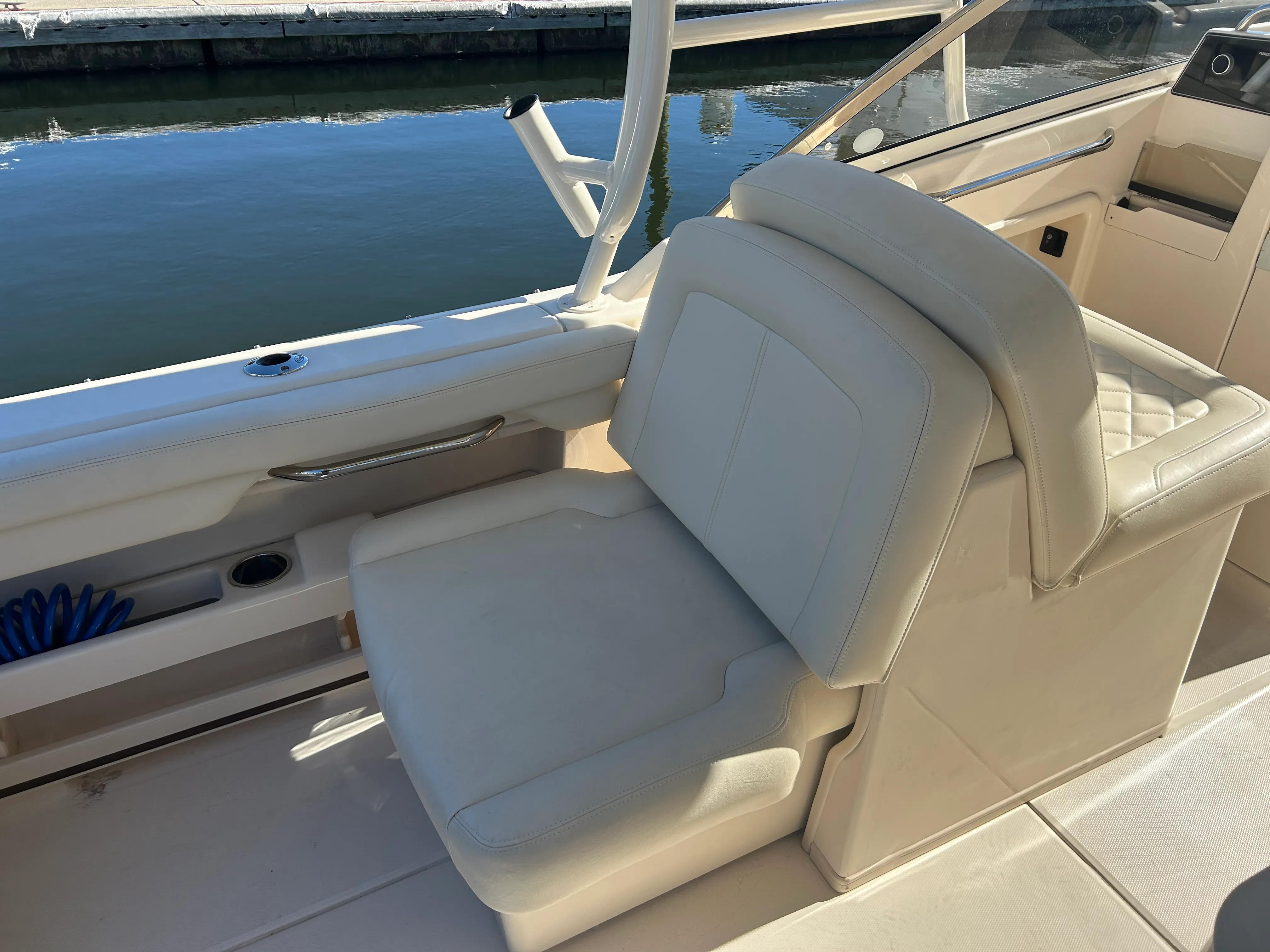 2023 Grady-White Freedom 275 Image Thumbnail #15