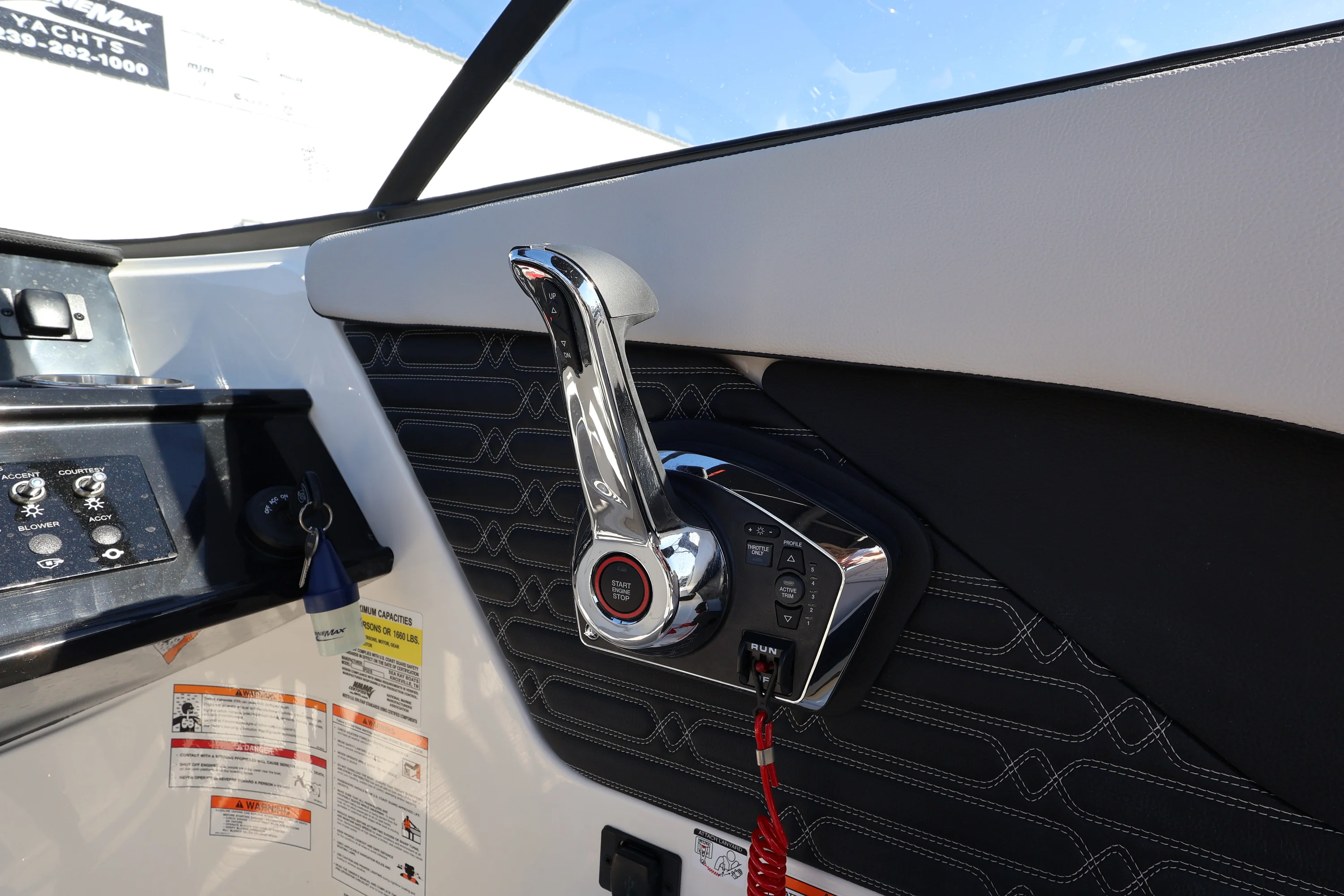 2026 Sea Ray SPX 210 Outboard Image Thumbnail #19