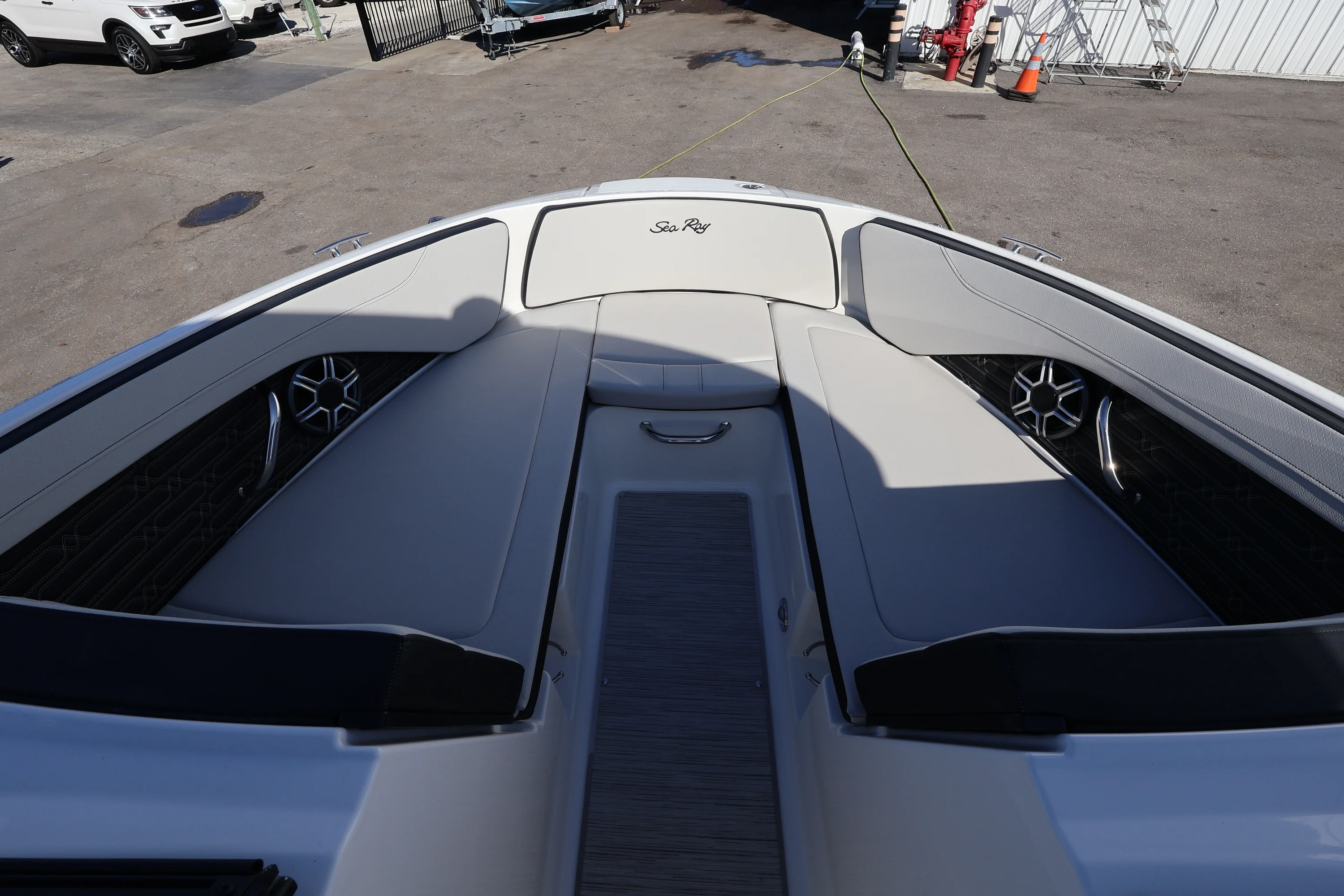 2026 Sea Ray SPX 210 Outboard Image Thumbnail #20