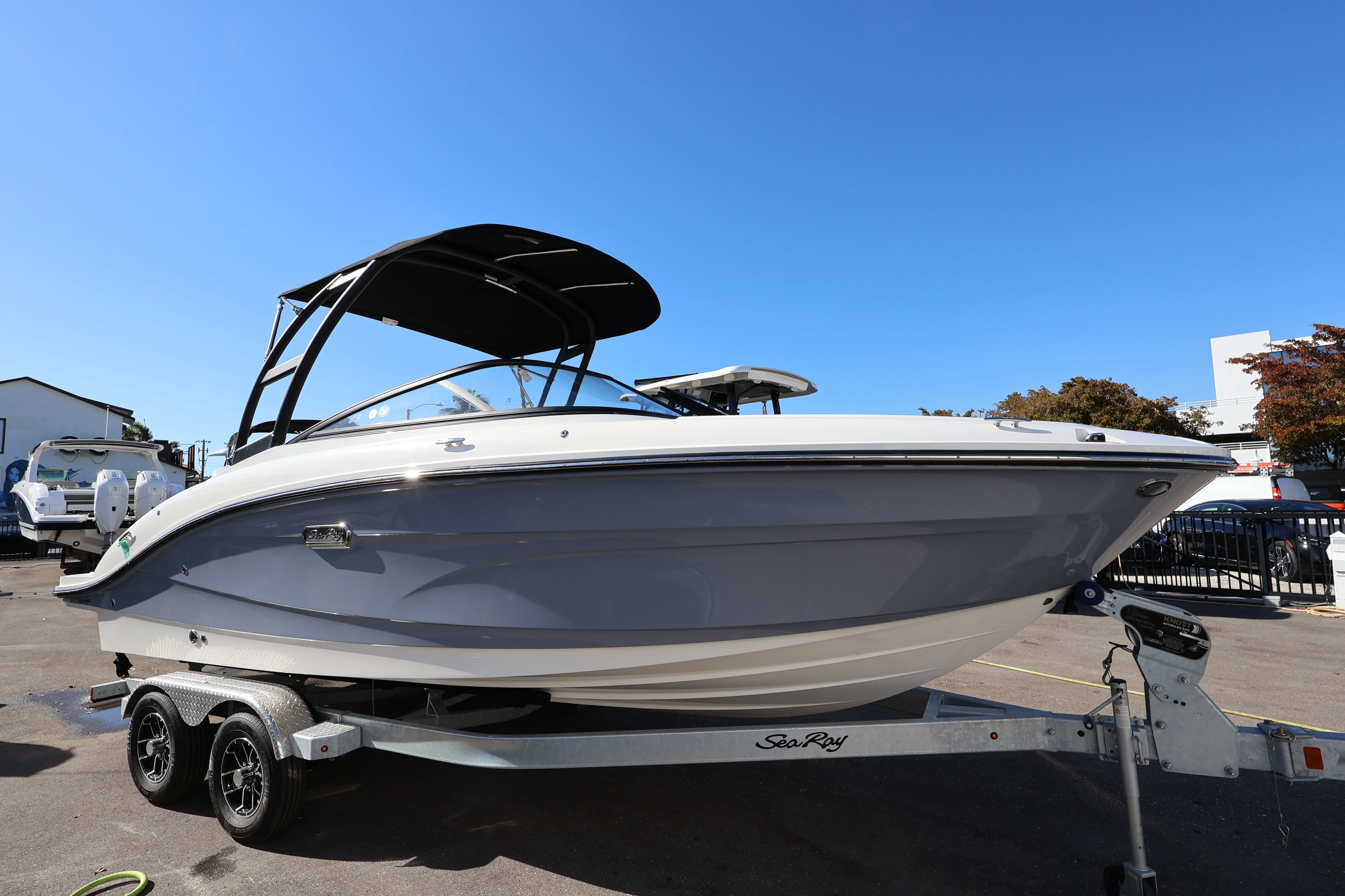 2026 Sea Ray SPX 210 Outboard Image Thumbnail #4