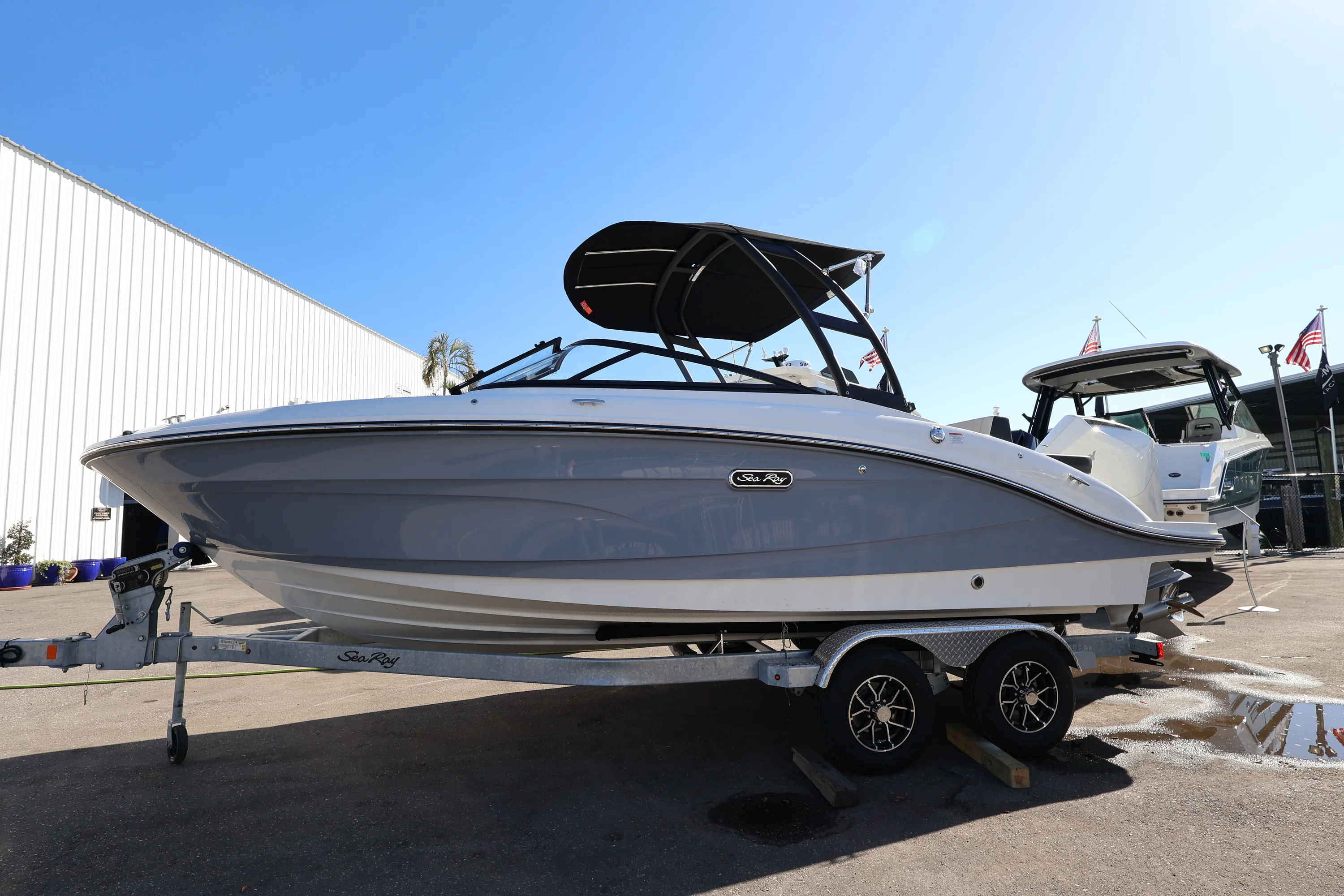 2026 Sea Ray SPX 210 Outboard Image Thumbnail #0