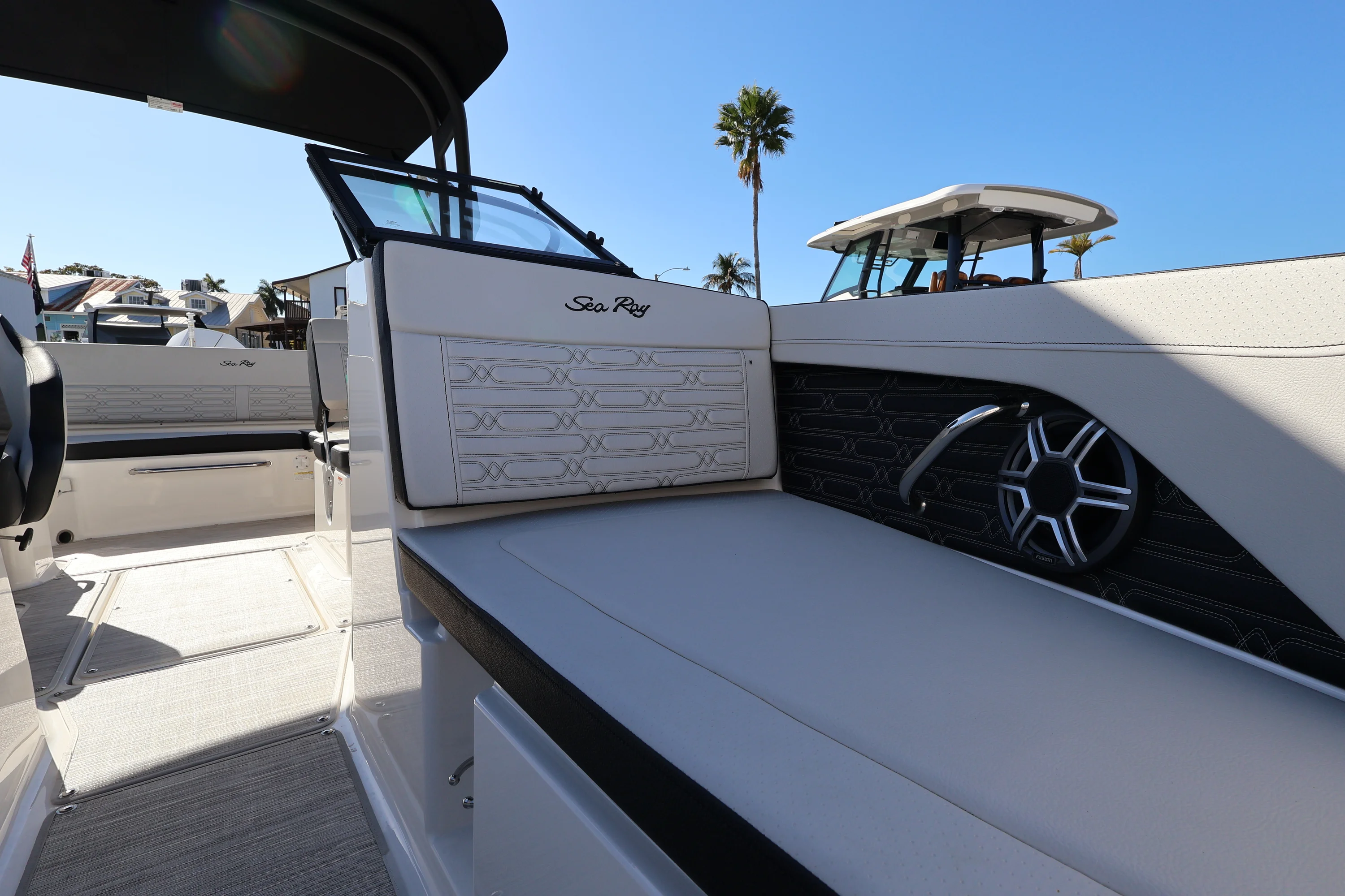 2026 Sea Ray SPX 210 Outboard Image Thumbnail #22