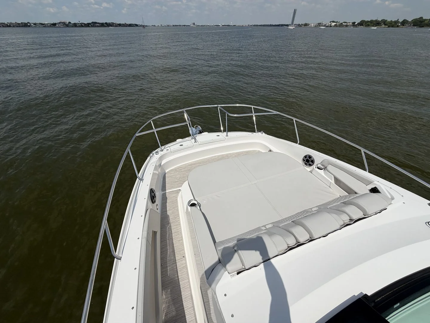 2026 Sea Ray Sundancer 320 Outboard Image Thumbnail #66