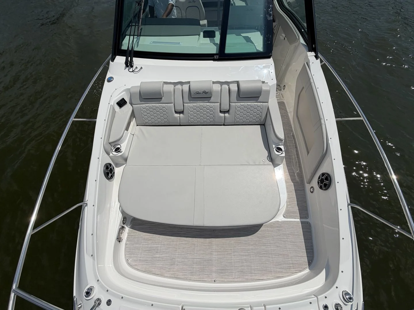 2026 Sea Ray Sundancer 320 Outboard Image Thumbnail #68