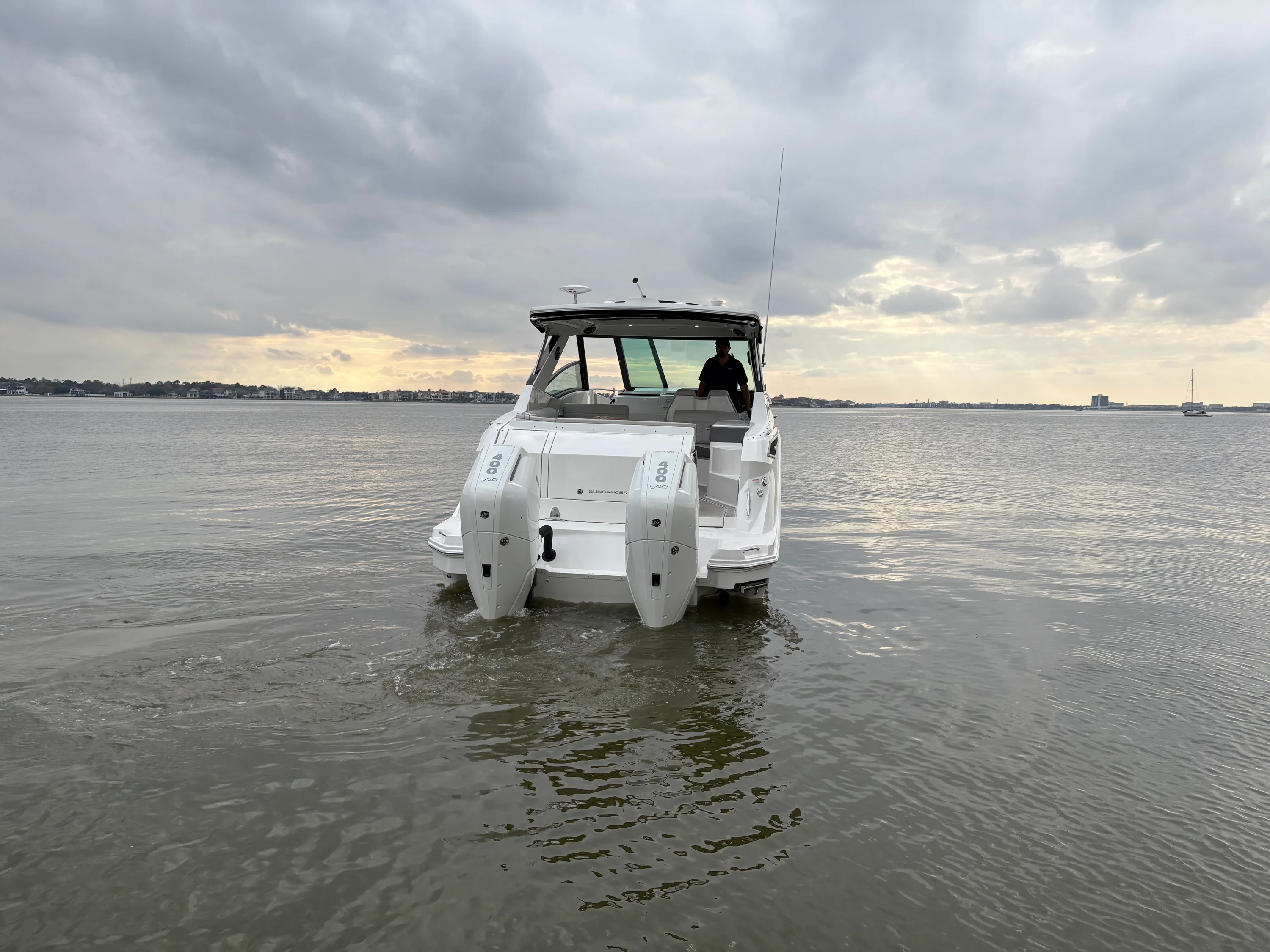 2026 Sea Ray Sundancer 320 Outboard Image Thumbnail #3