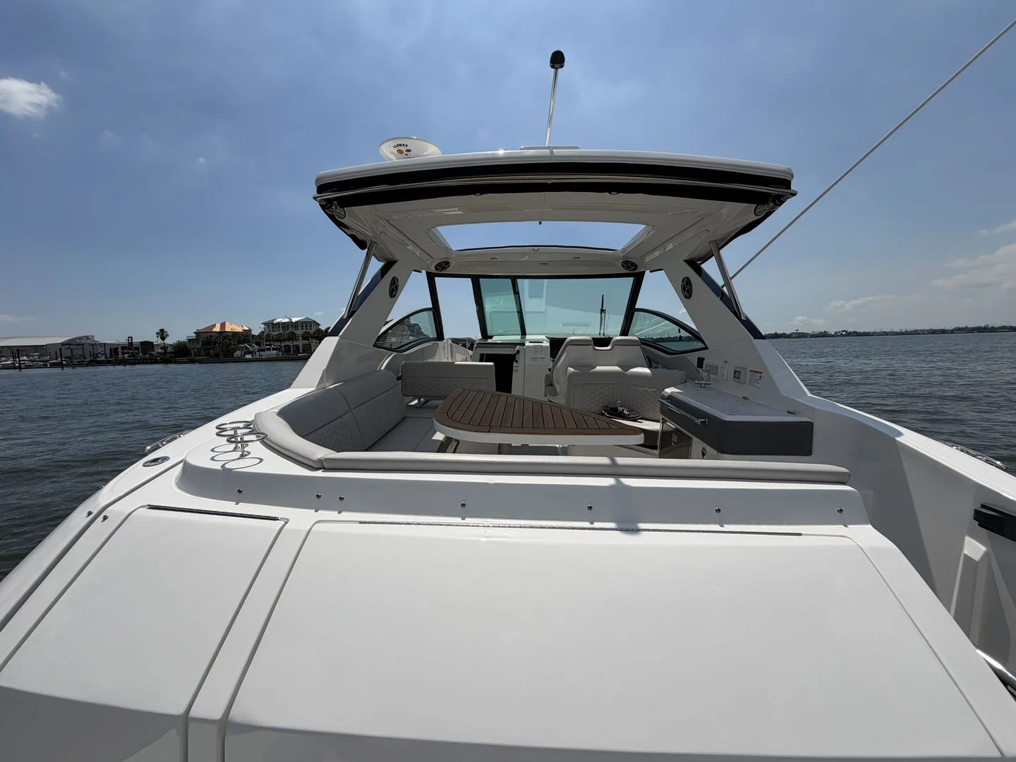 2026 Sea Ray Sundancer 320 Outboard Image Thumbnail #29