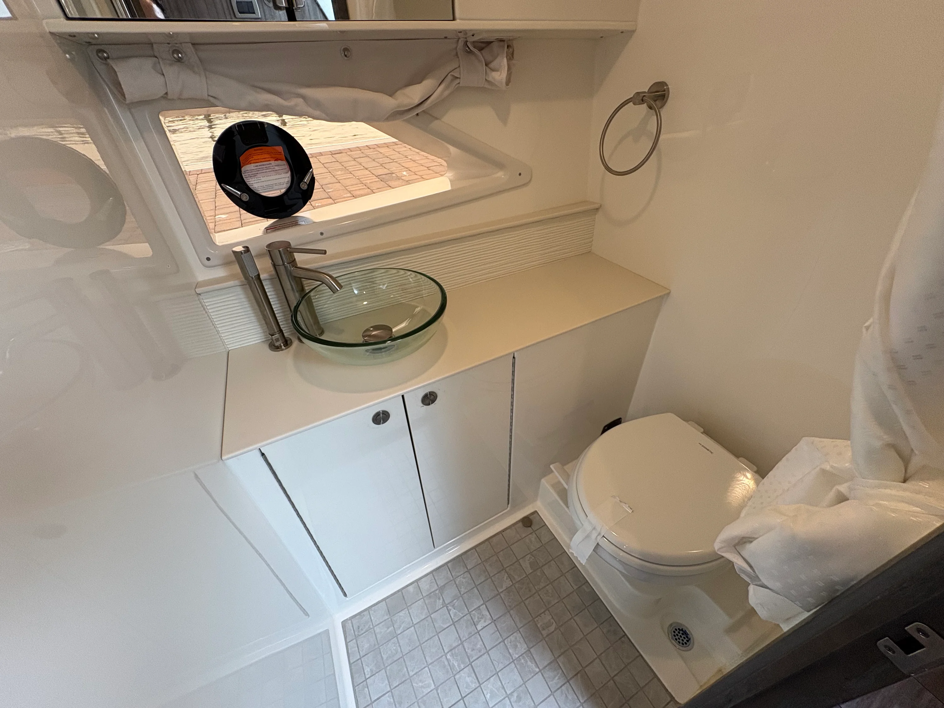 2026 Sea Ray Sundancer 320 Outboard Image Thumbnail #22