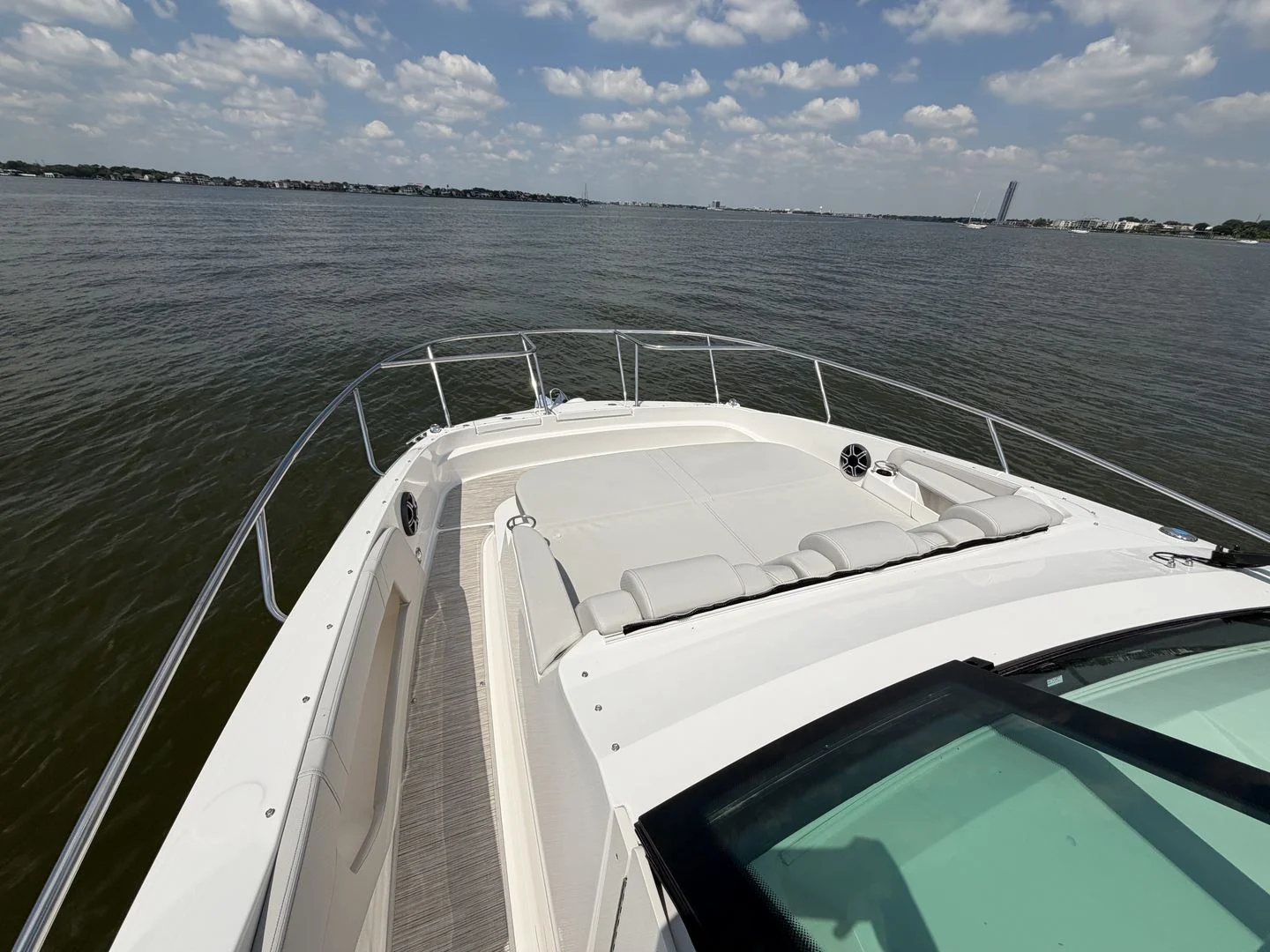 2026 Sea Ray Sundancer 320 Outboard Image Thumbnail #70