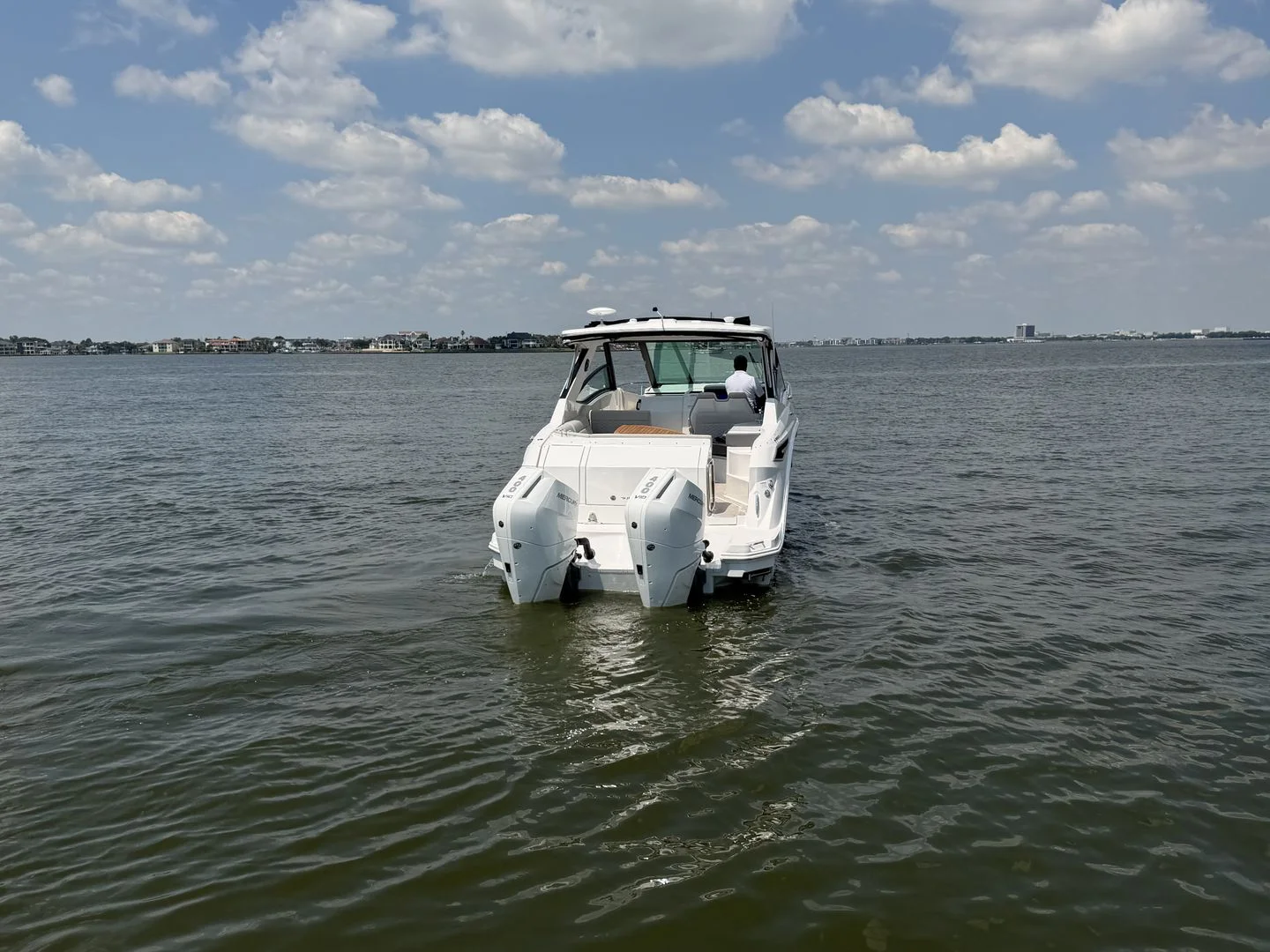 2026 Sea Ray Sundancer 320 Outboard Image Thumbnail #16
