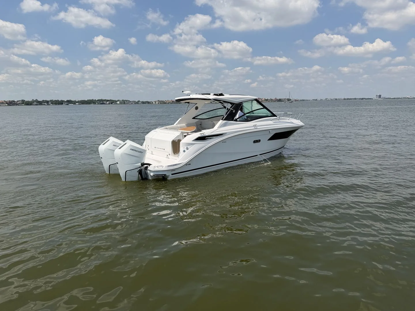2026 Sea Ray Sundancer 320 Outboard Image Thumbnail #20