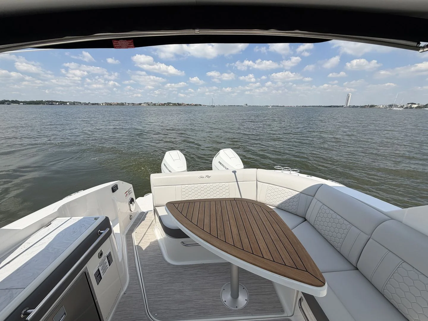 2026 Sea Ray Sundancer 320 Outboard Image Thumbnail #64