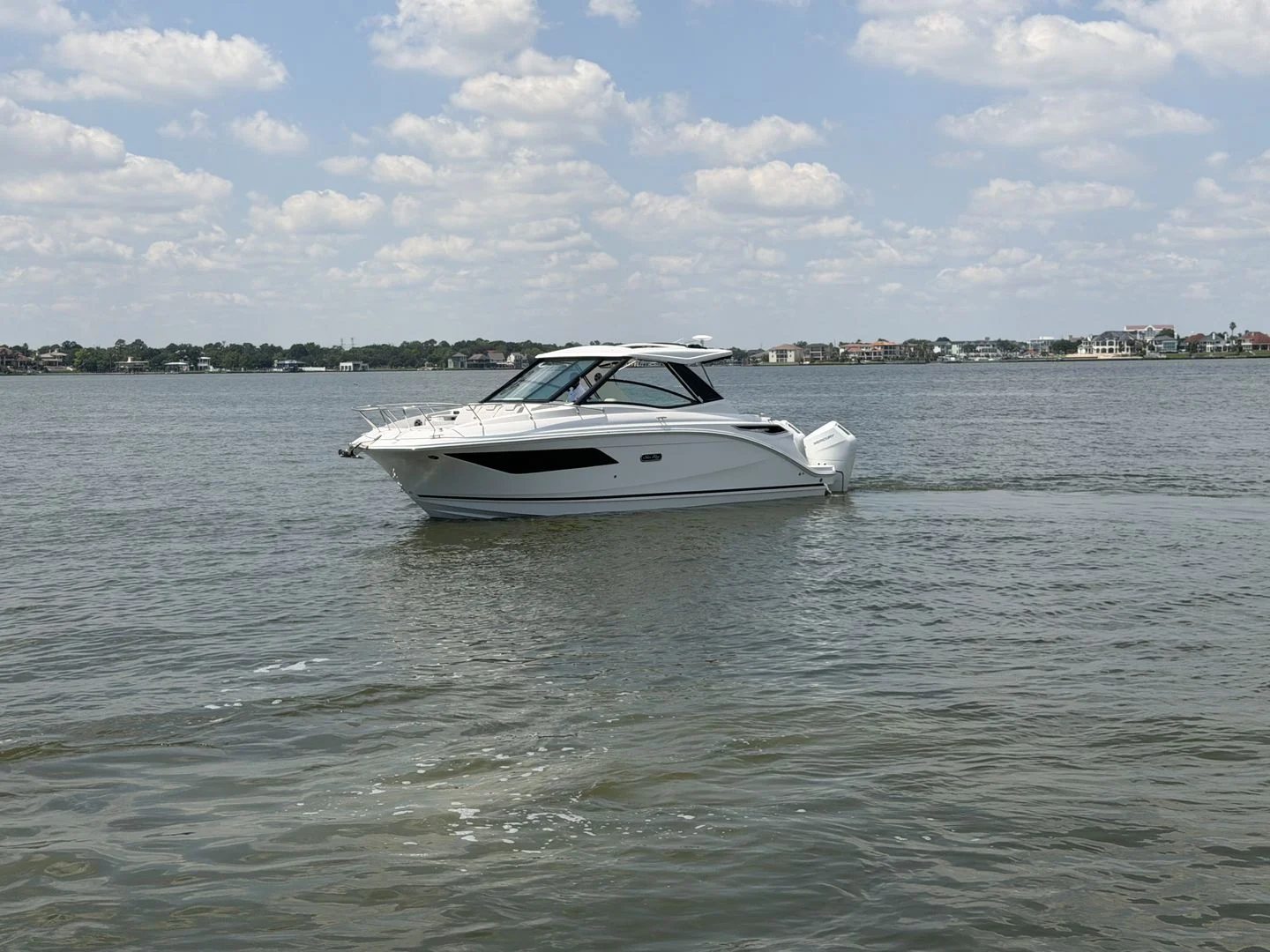 2026 Sea Ray Sundancer 320 Outboard Image Thumbnail #1