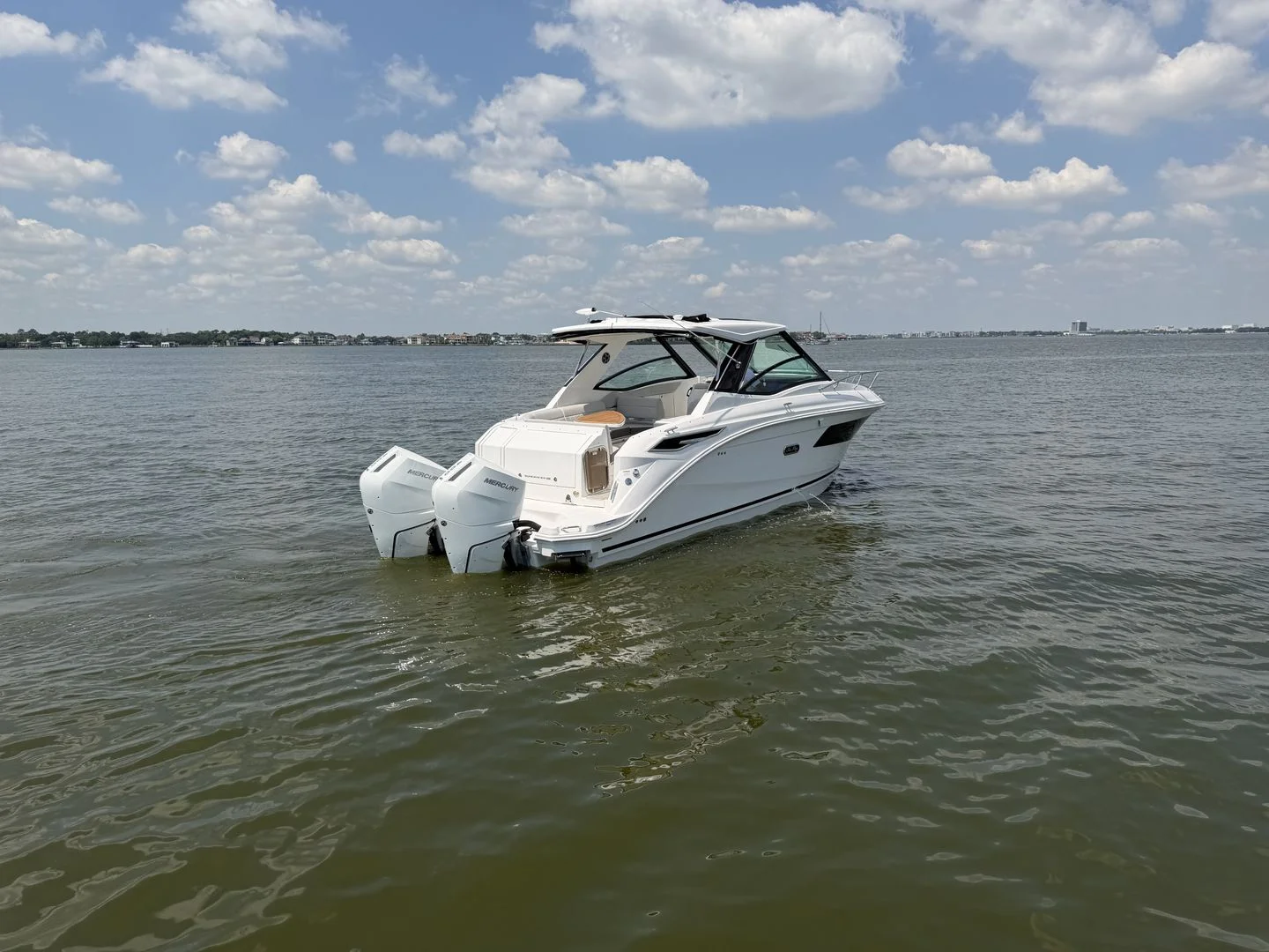 2026 Sea Ray Sundancer 320 Outboard Image Thumbnail #19