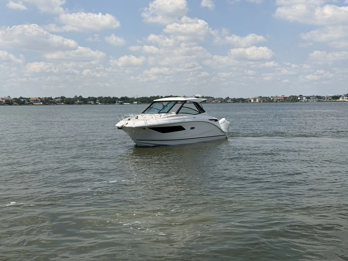 2026 Sea Ray Sundancer 320 Outboard Image Thumbnail #2