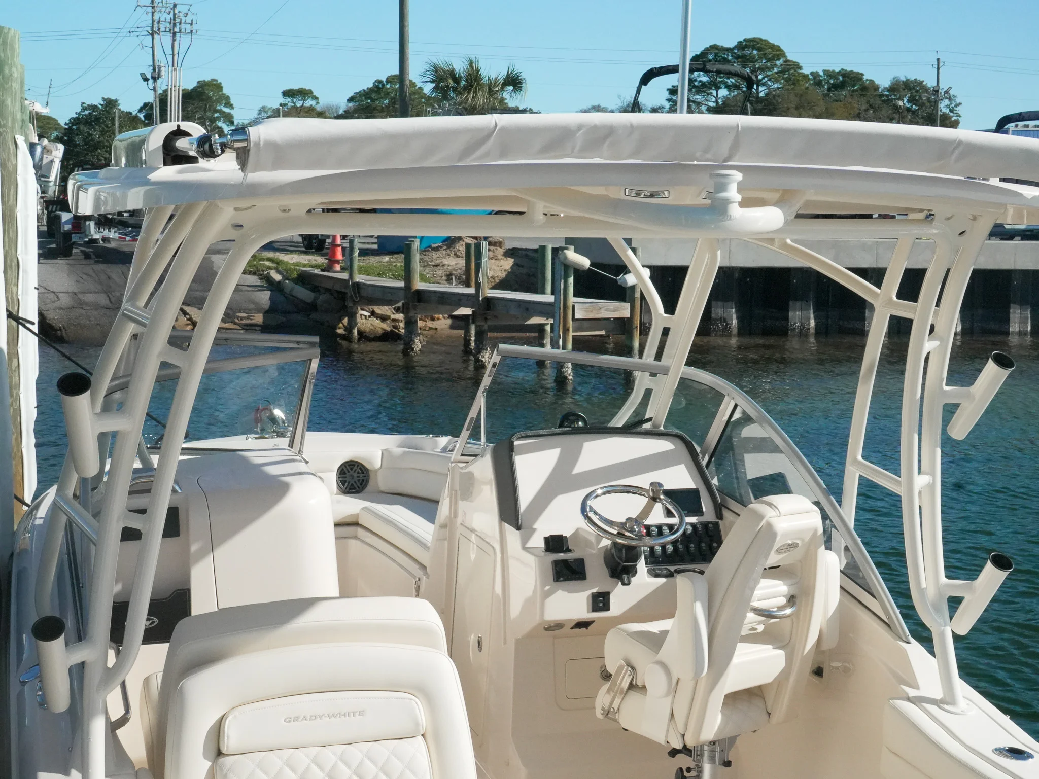 2026 Grady-White Freedom 235 Image Thumbnail #7