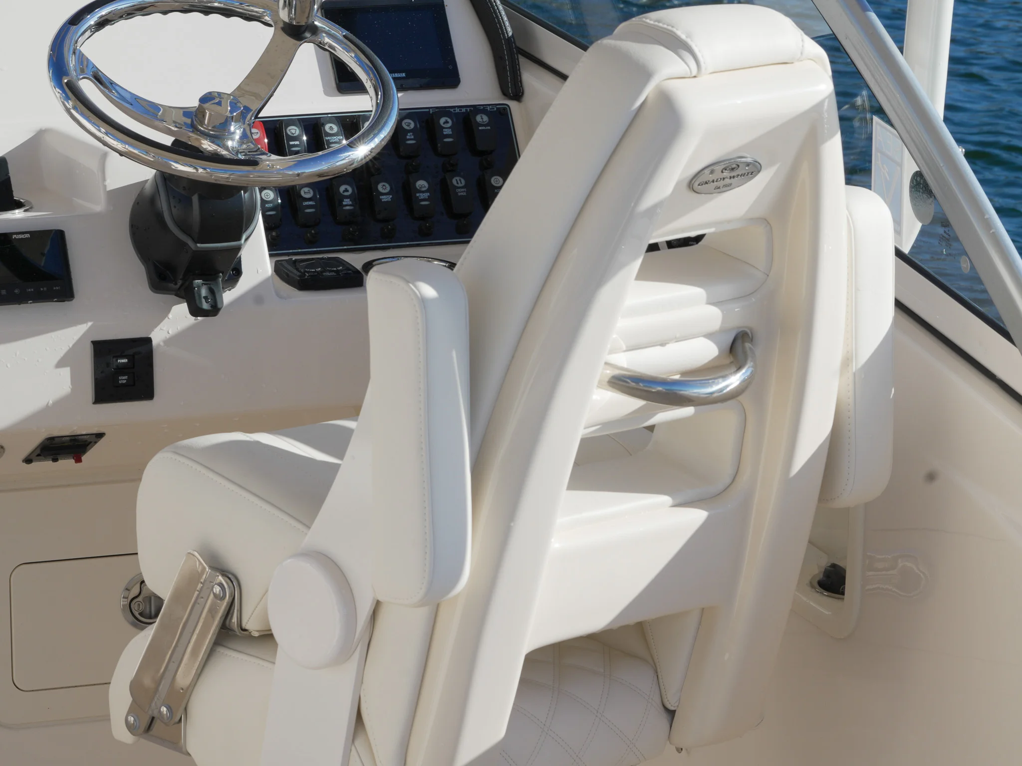 2026 Grady-White Freedom 235 Image Thumbnail #8