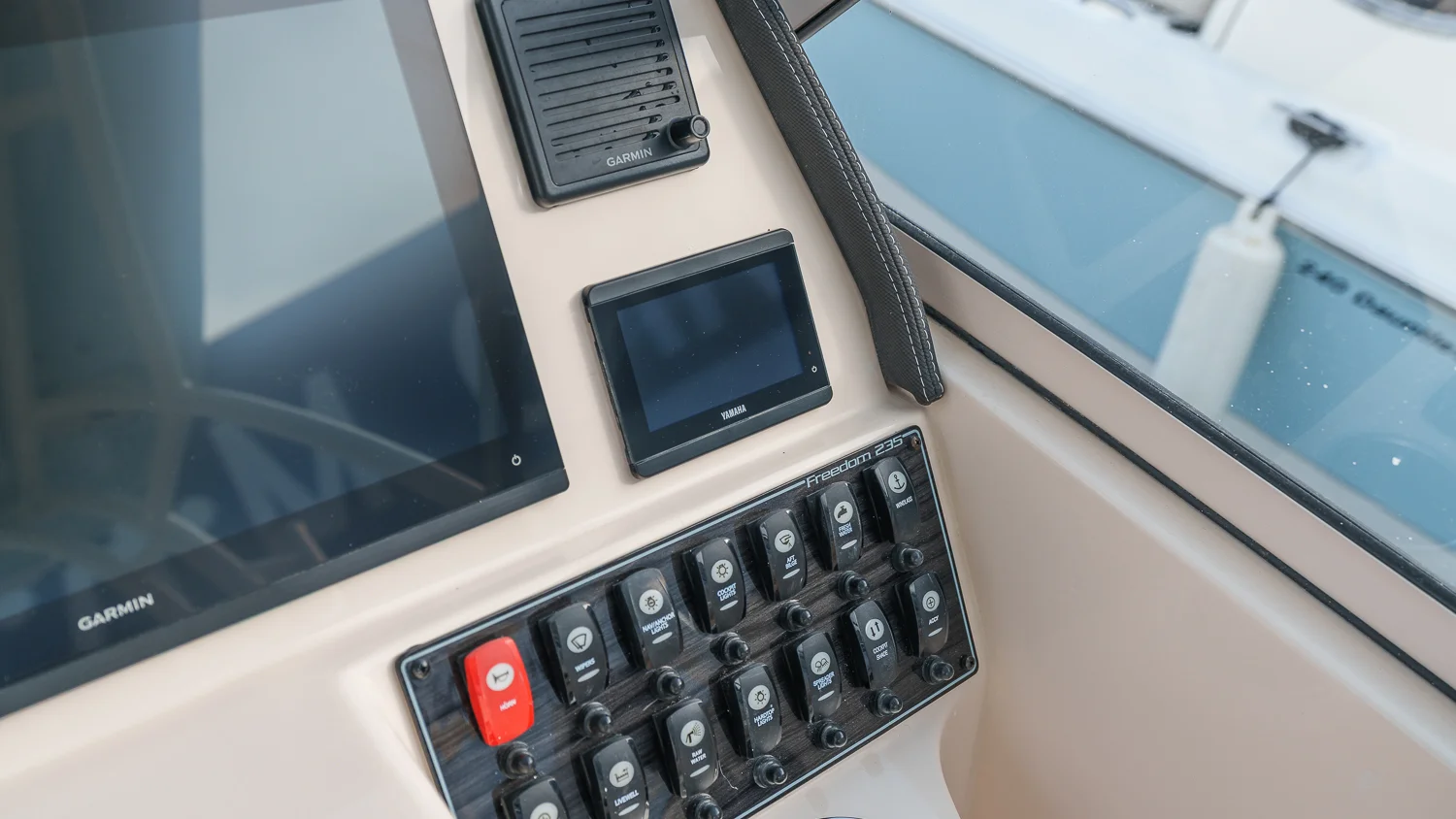 2026 Grady-White Freedom 235 Image Thumbnail #18