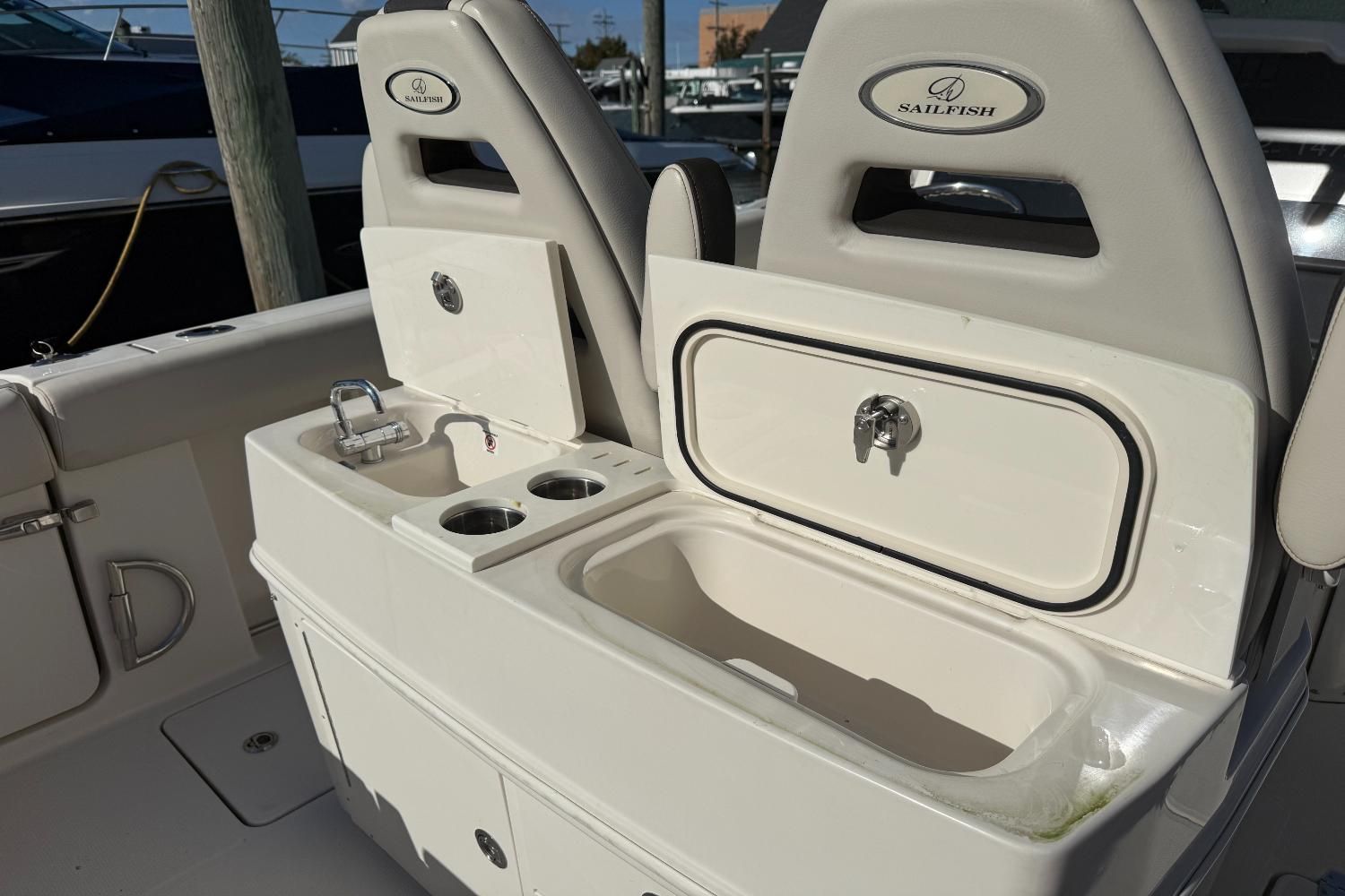 2022 Sailfish 272 CC Image Thumbnail #15