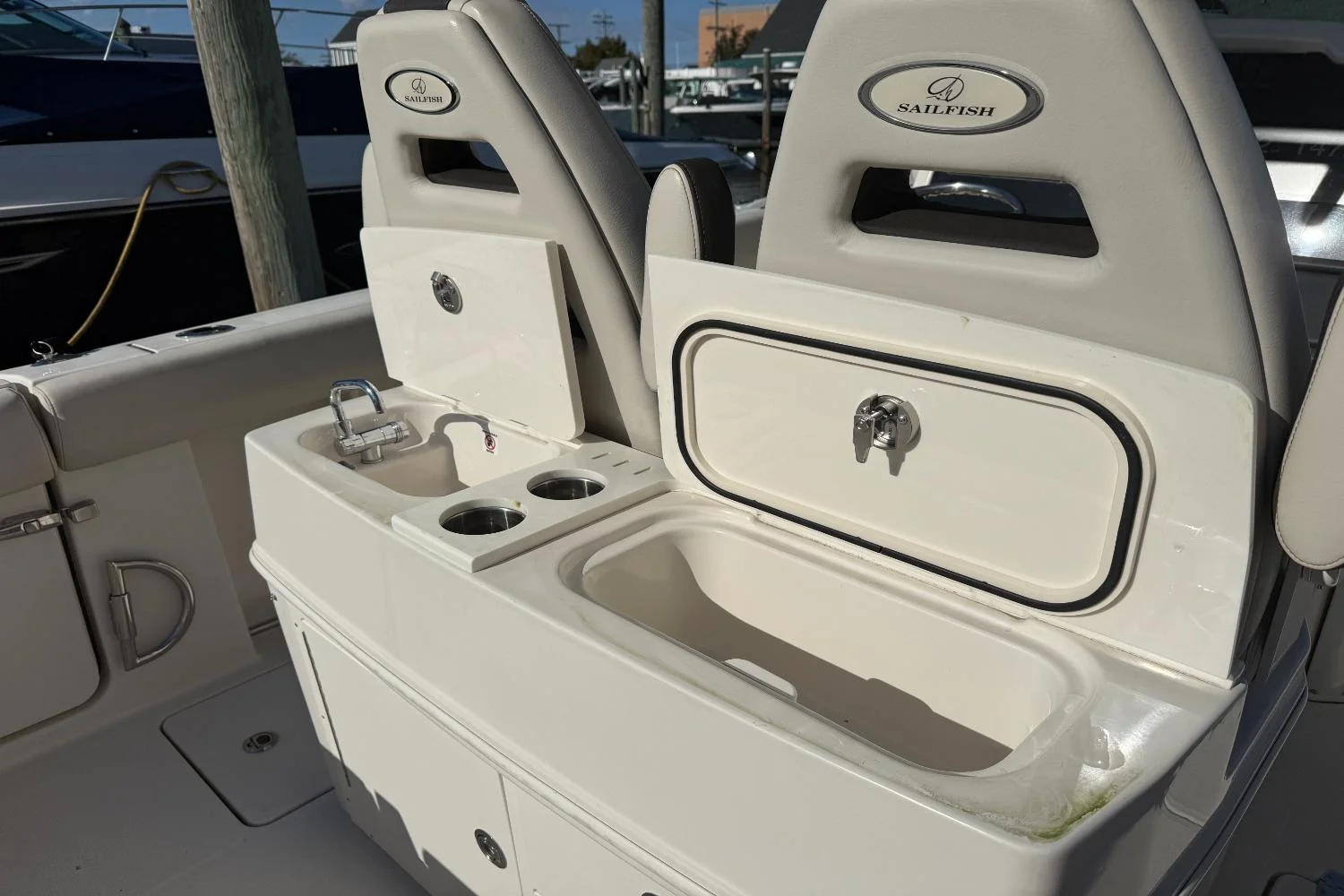 2022 Sailfish 272 CC Image Thumbnail #15