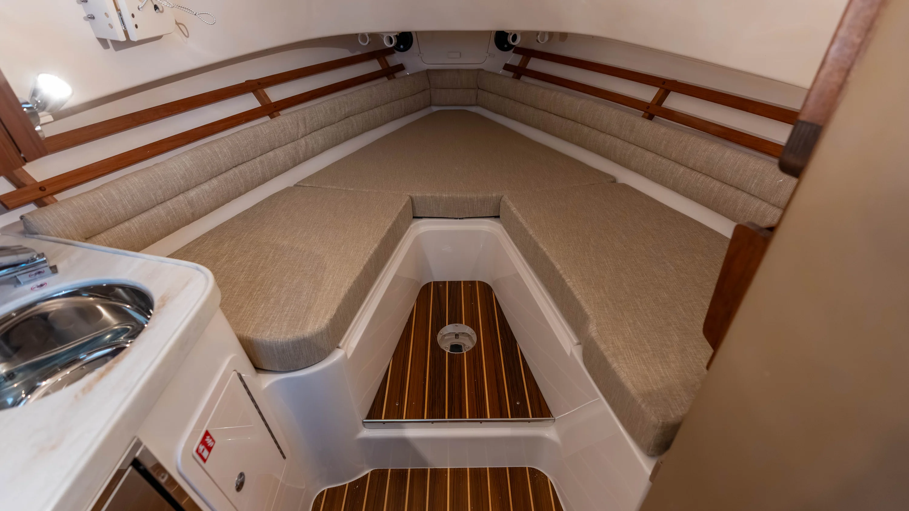 2026 Grady-White Marlin 300 Image Thumbnail #31