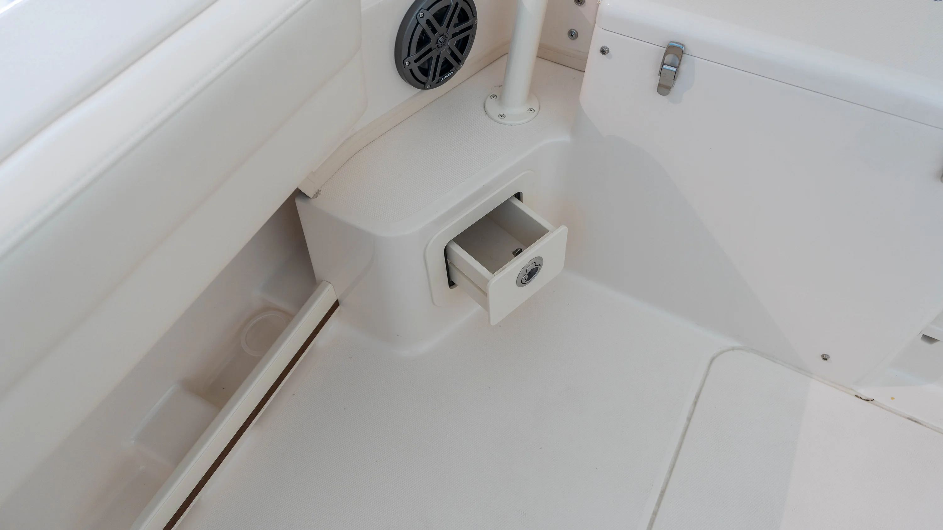 2026 Grady-White Marlin 300 Image Thumbnail #44