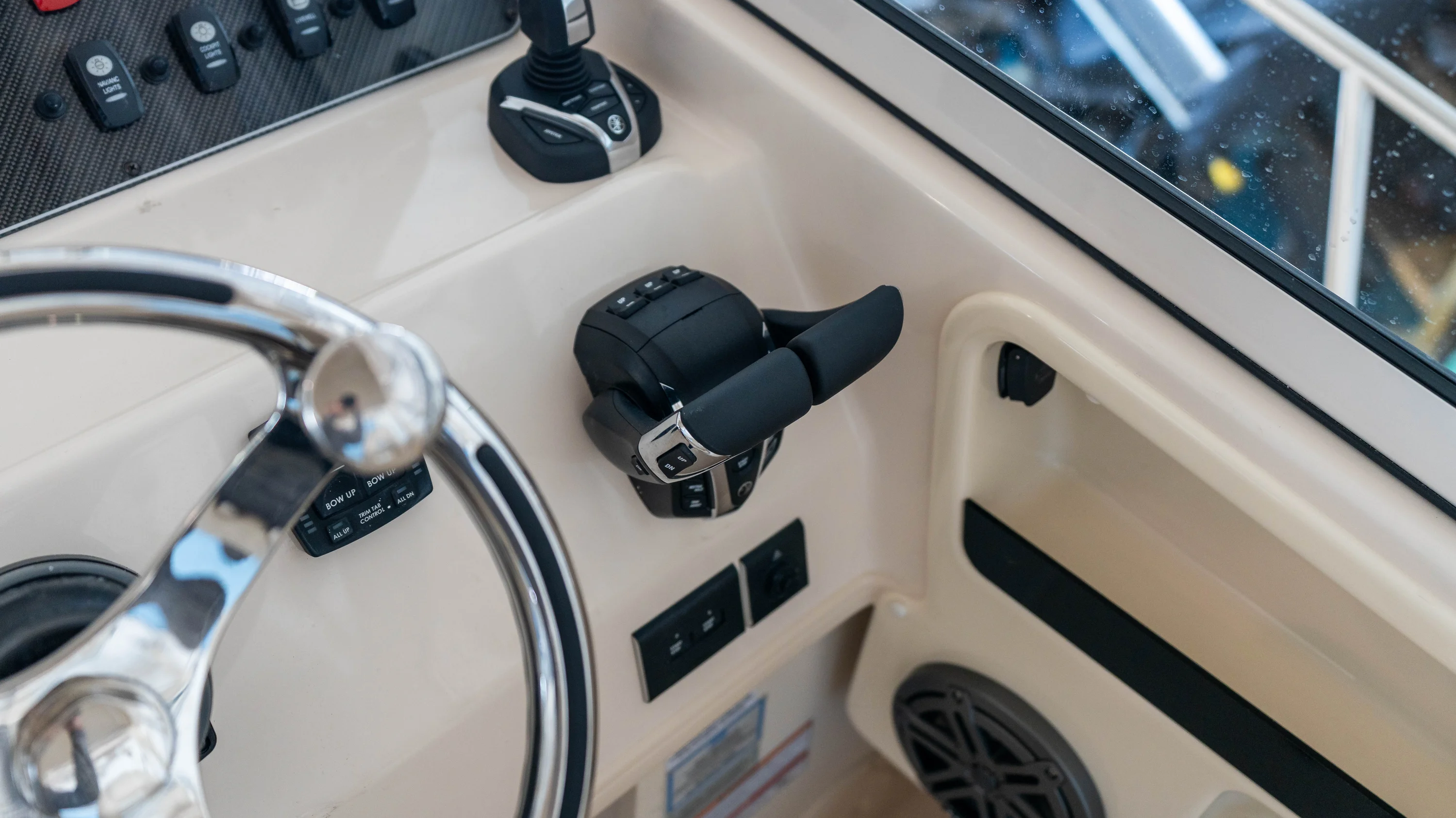 2026 Grady-White Marlin 300 Image Thumbnail #23