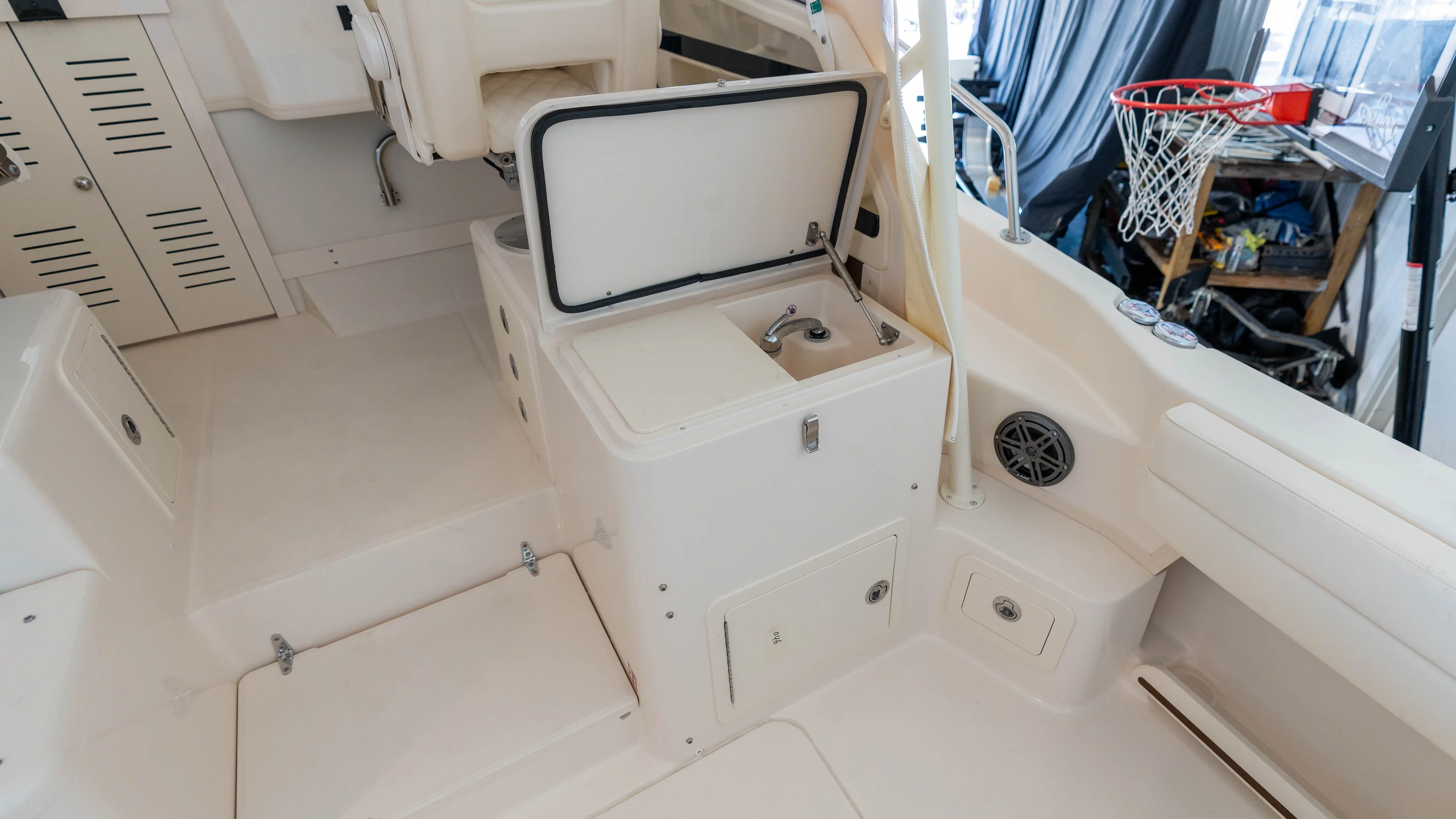 2026 Grady-White Marlin 300 Image Thumbnail #40