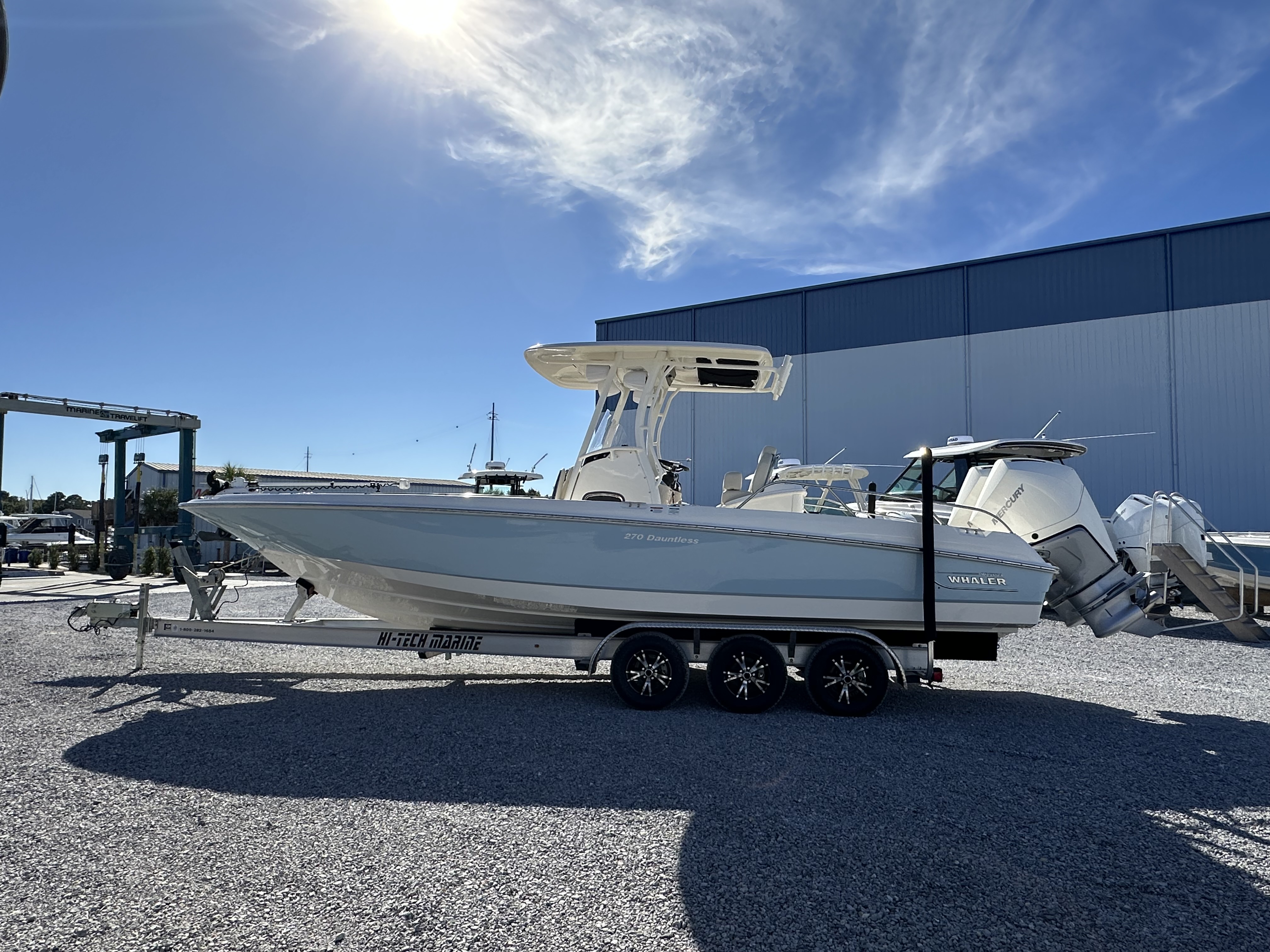 2022 Boston Whaler 270 DAUNTLESS Image Thumbnail #3