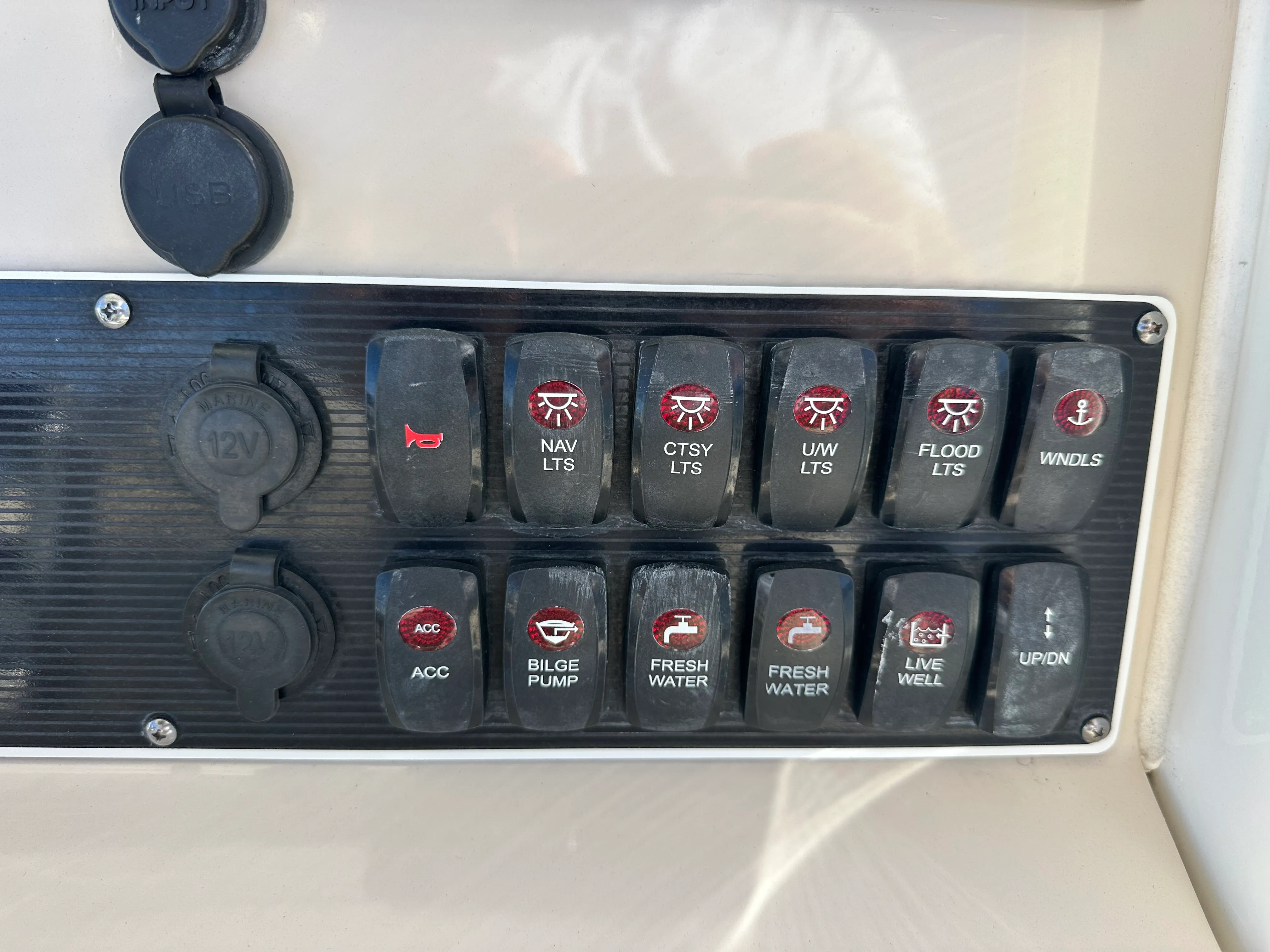 2022 Boston Whaler 270 DAUNTLESS Image Thumbnail #22