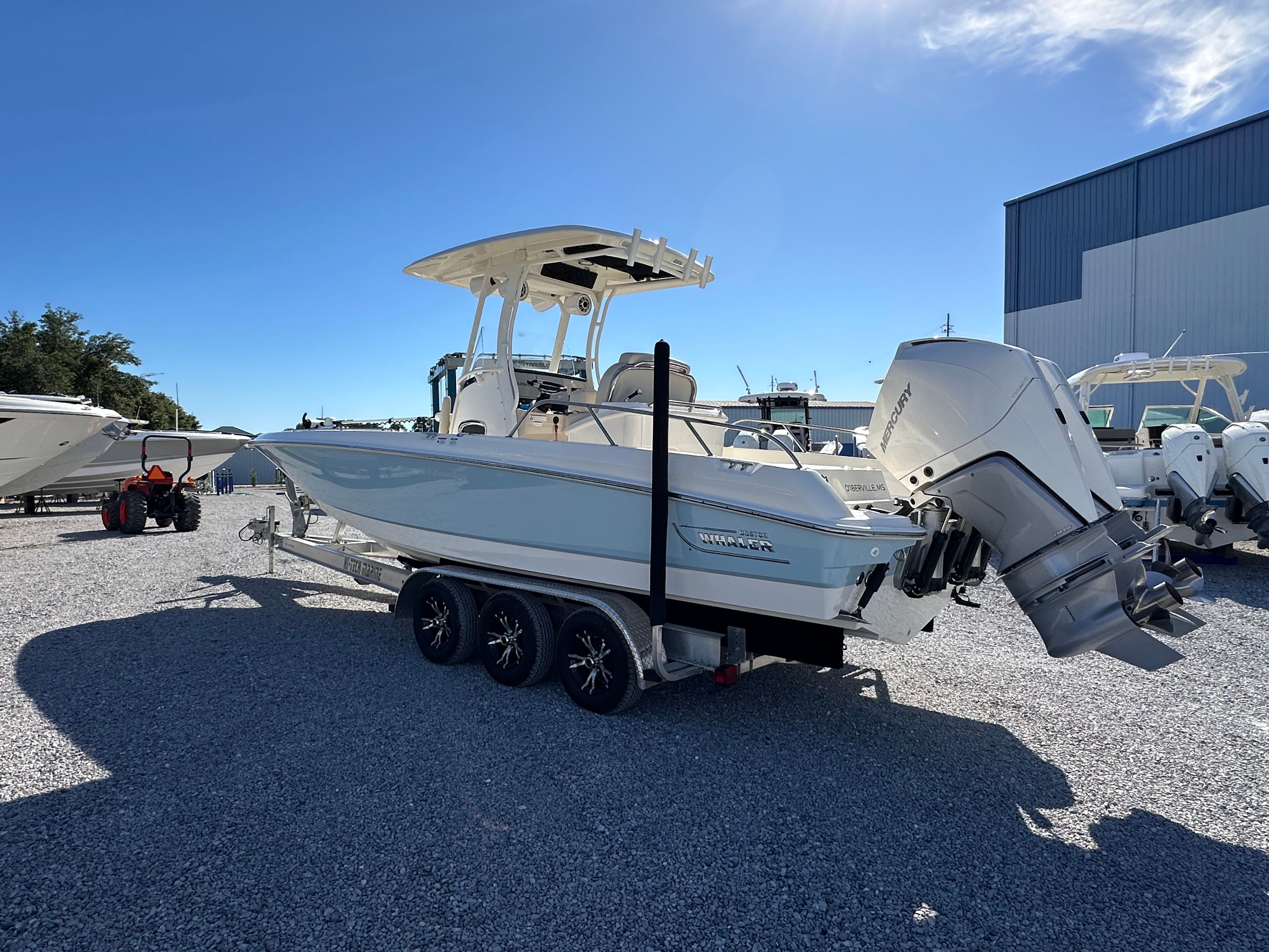 2022 Boston Whaler 270 DAUNTLESS Image Thumbnail #1