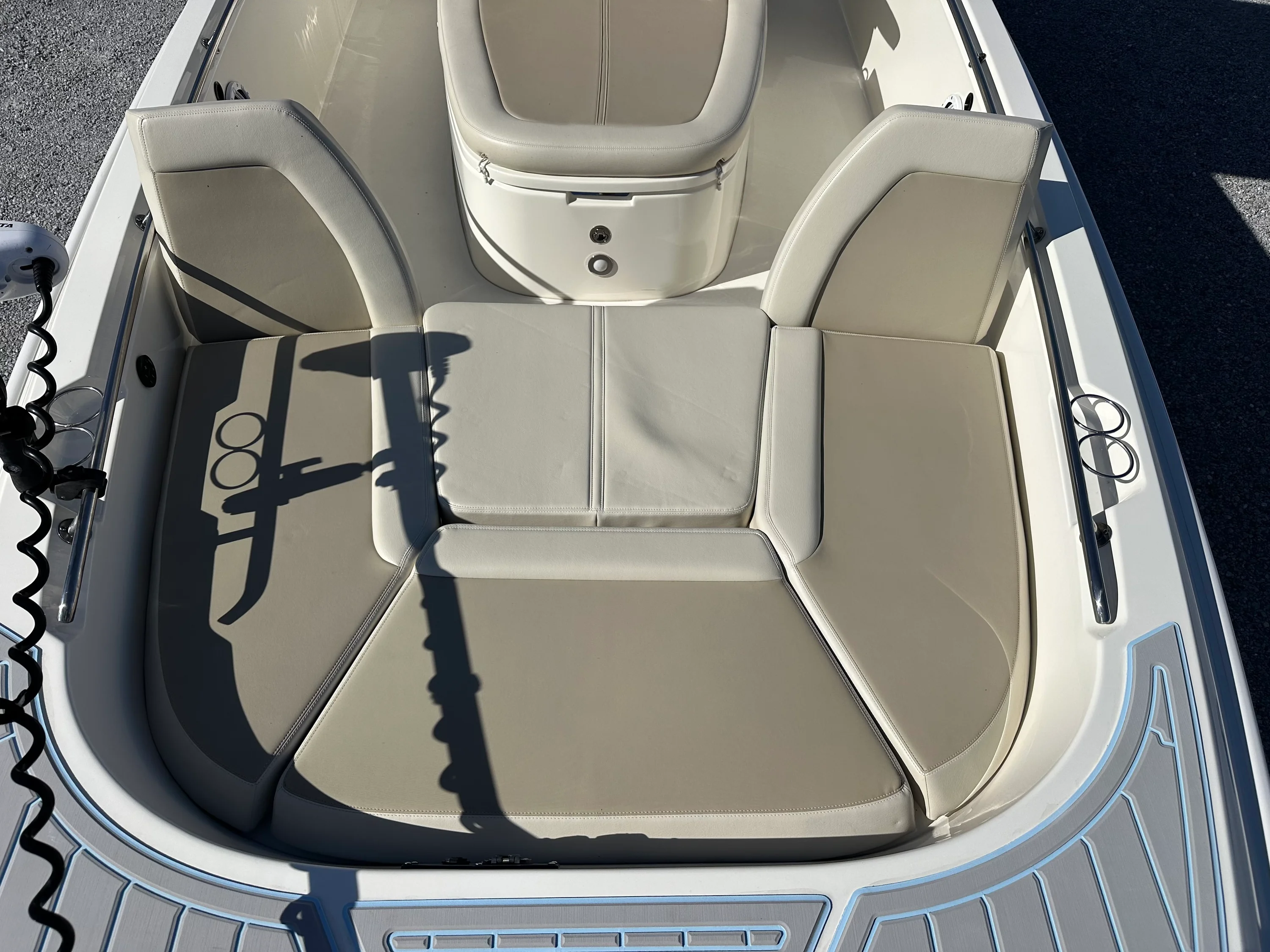 2022 Boston Whaler 270 DAUNTLESS Image Thumbnail #32