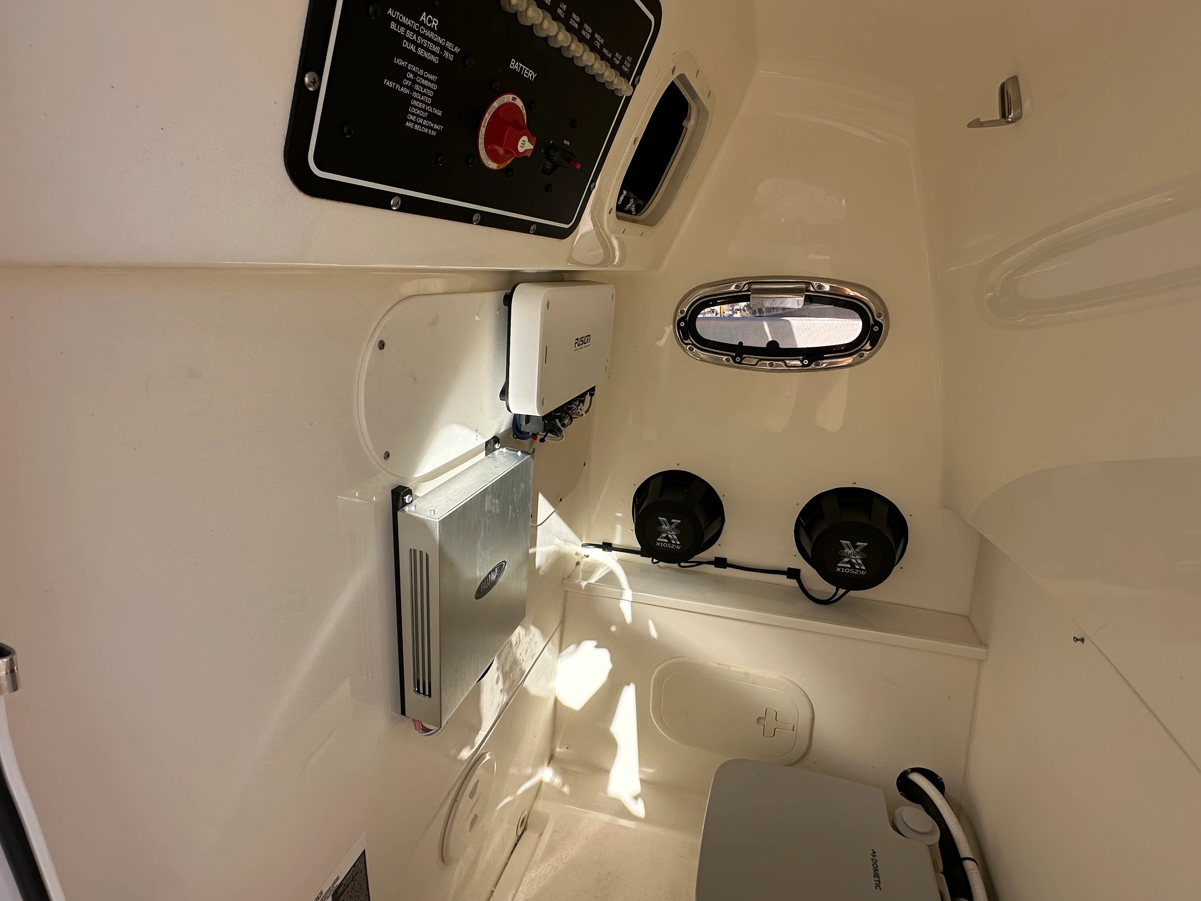 2022 Boston Whaler 270 DAUNTLESS Image Thumbnail #28