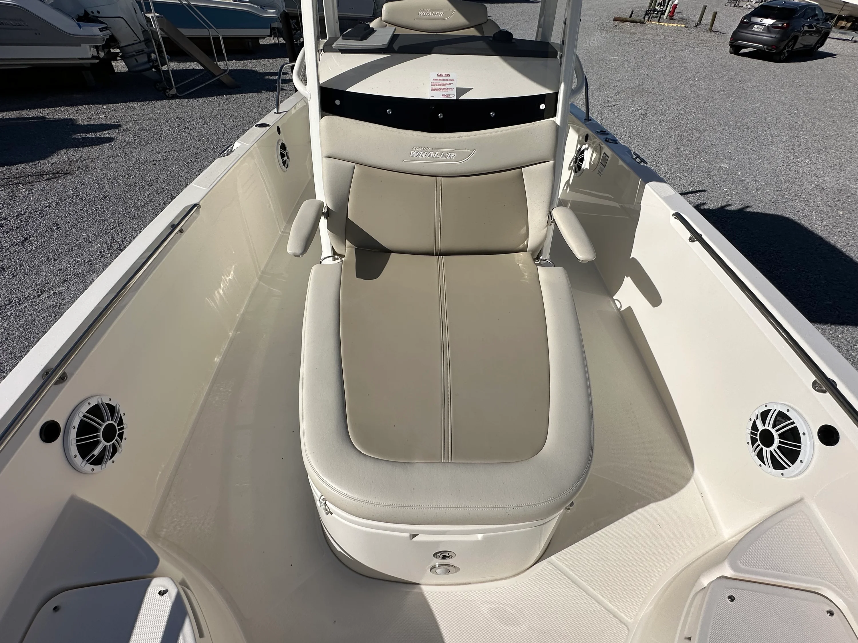 2022 Boston Whaler 270 DAUNTLESS Image Thumbnail #29