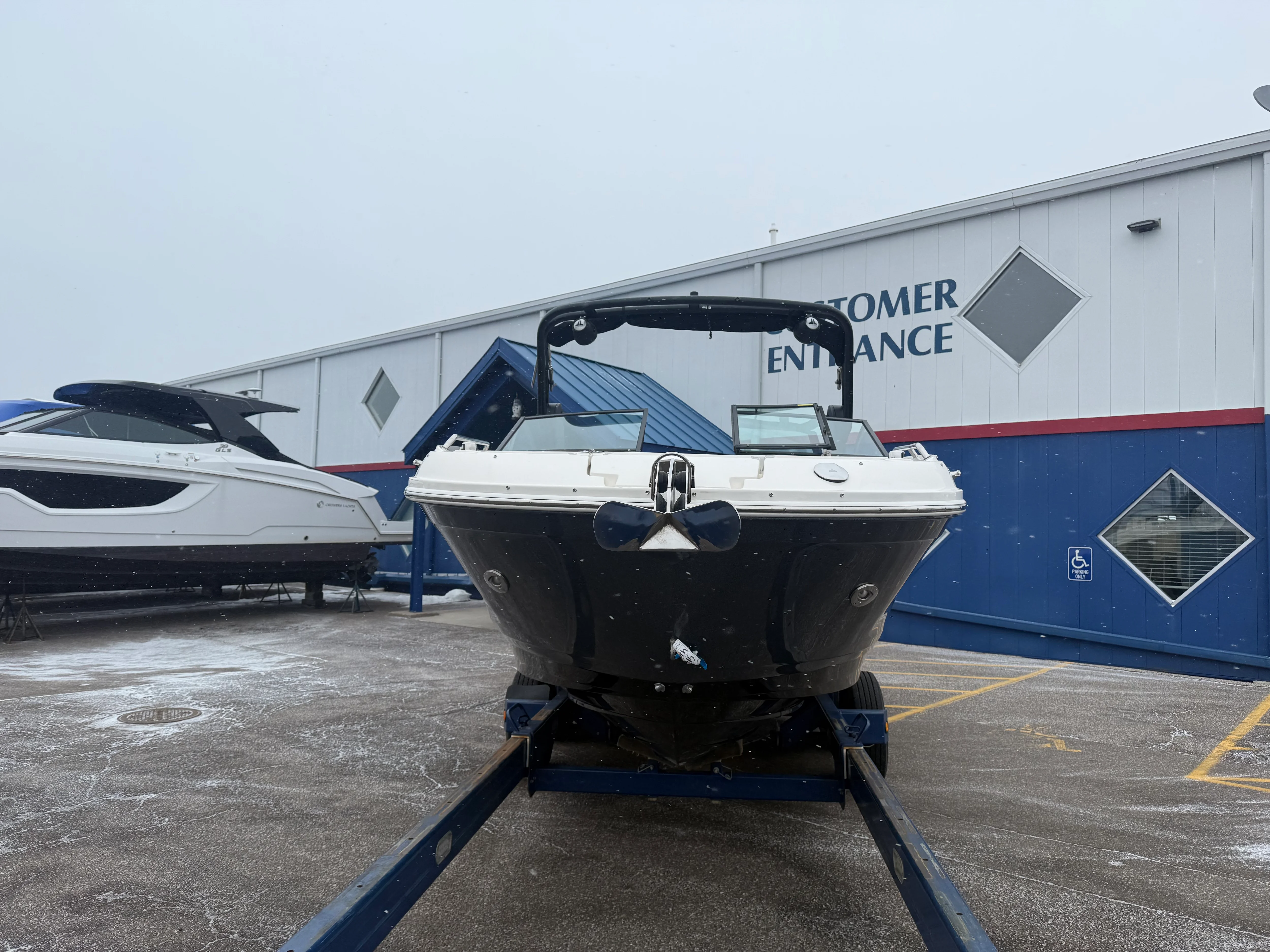 2020 Sea Ray 270 SUNDECK Image Thumbnail #2