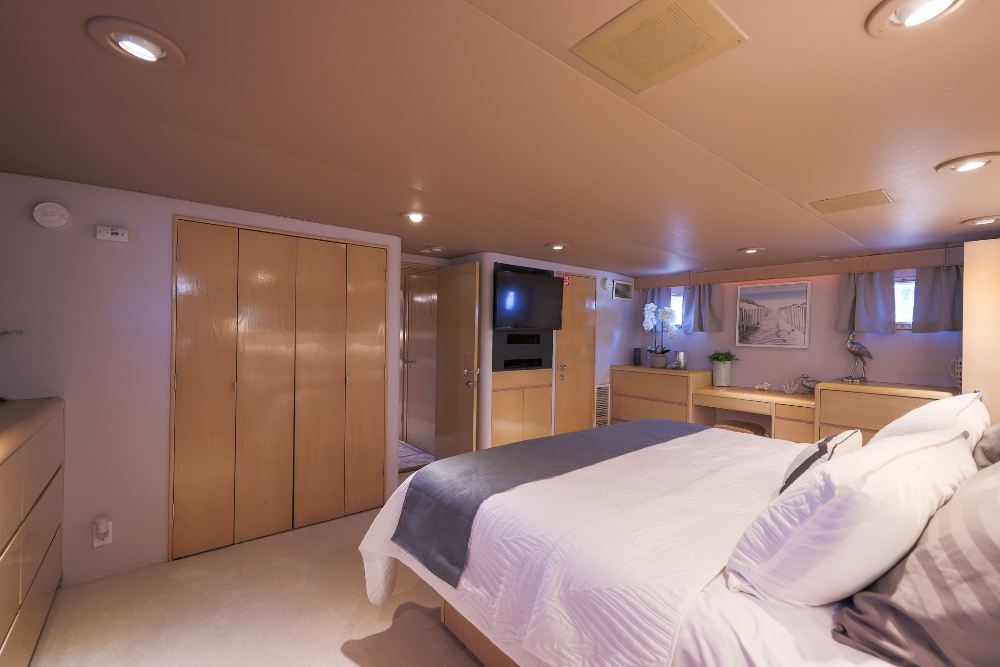 1987 Broward 104 Image Thumbnail #54