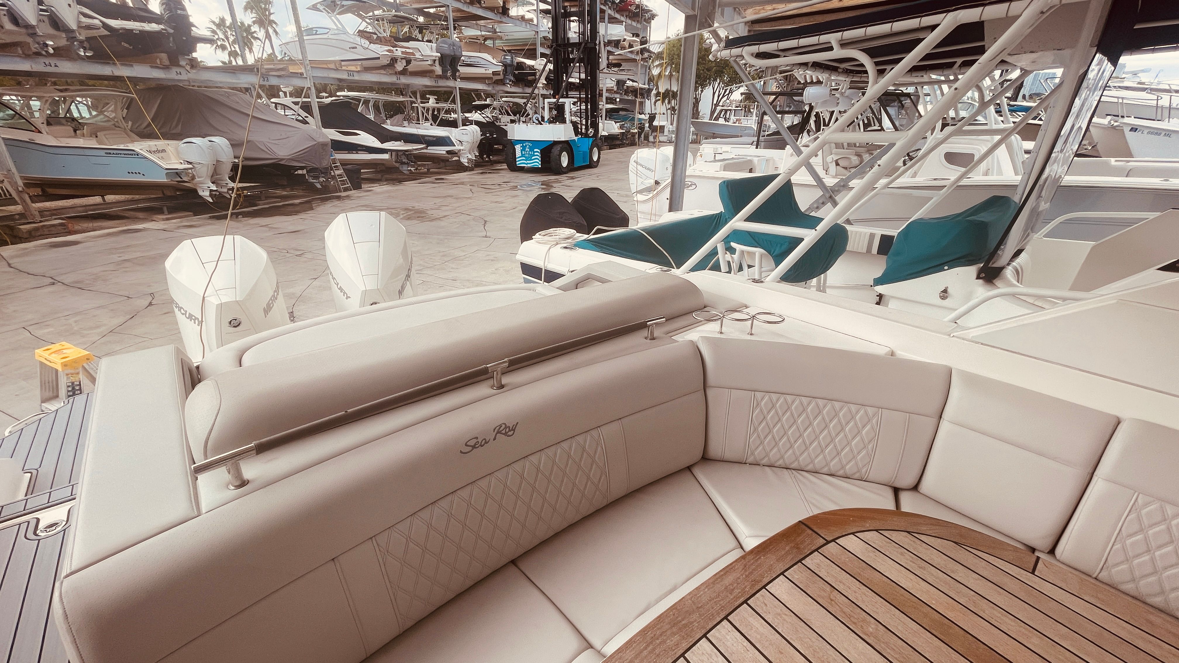 2021 Sea Ray 310 SLX OUTBOARD Image Thumbnail #32