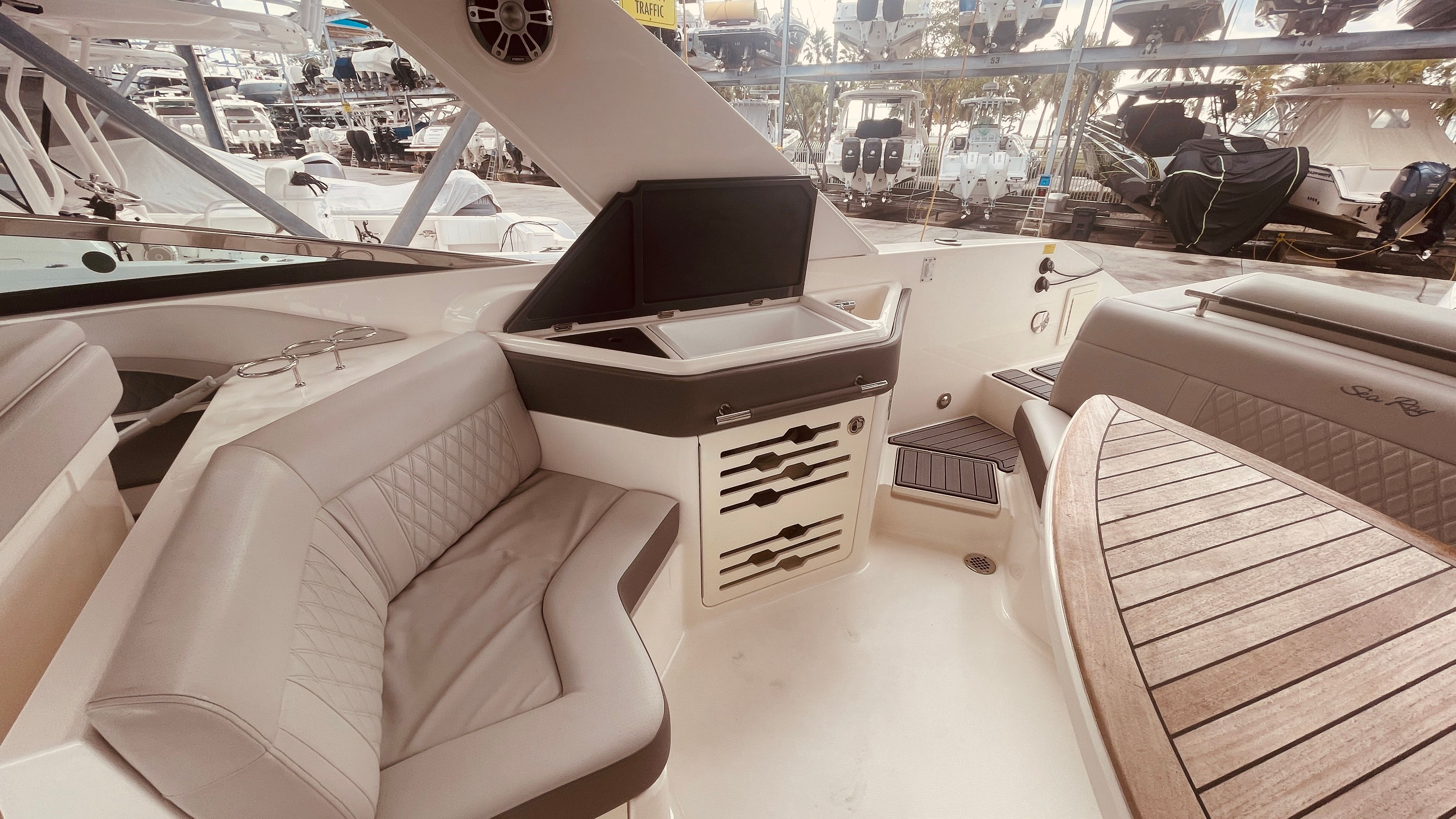 2021 Sea Ray 310 SLX OUTBOARD Image Thumbnail #27