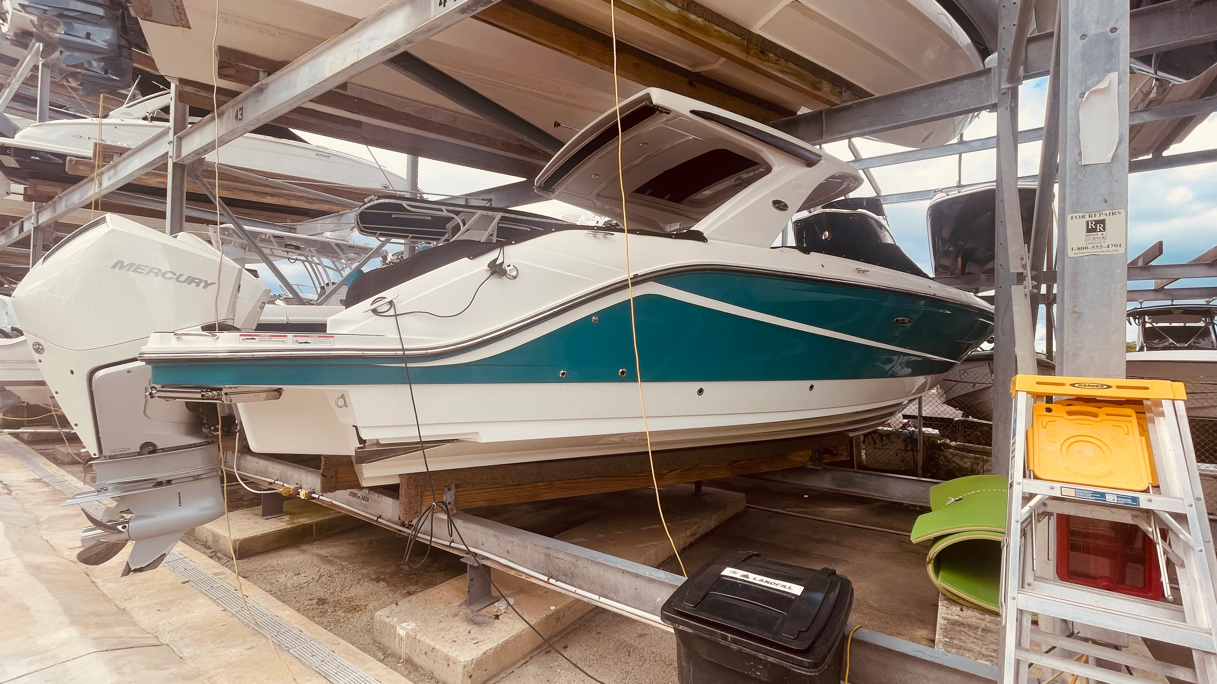 2021 Sea Ray 310 SLX OUTBOARD Image Thumbnail #2