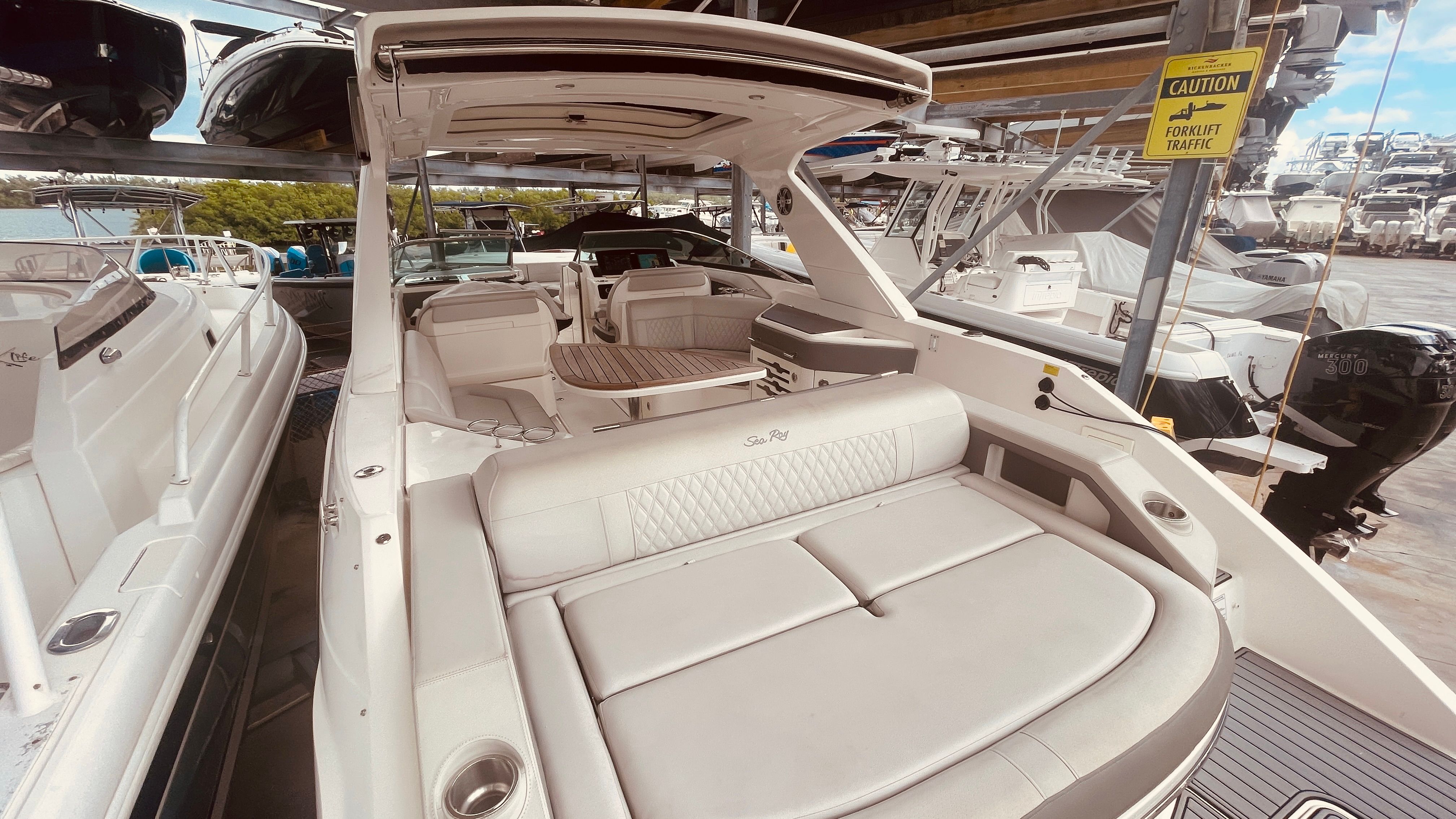 2021 Sea Ray 310 SLX OUTBOARD Image Thumbnail #36