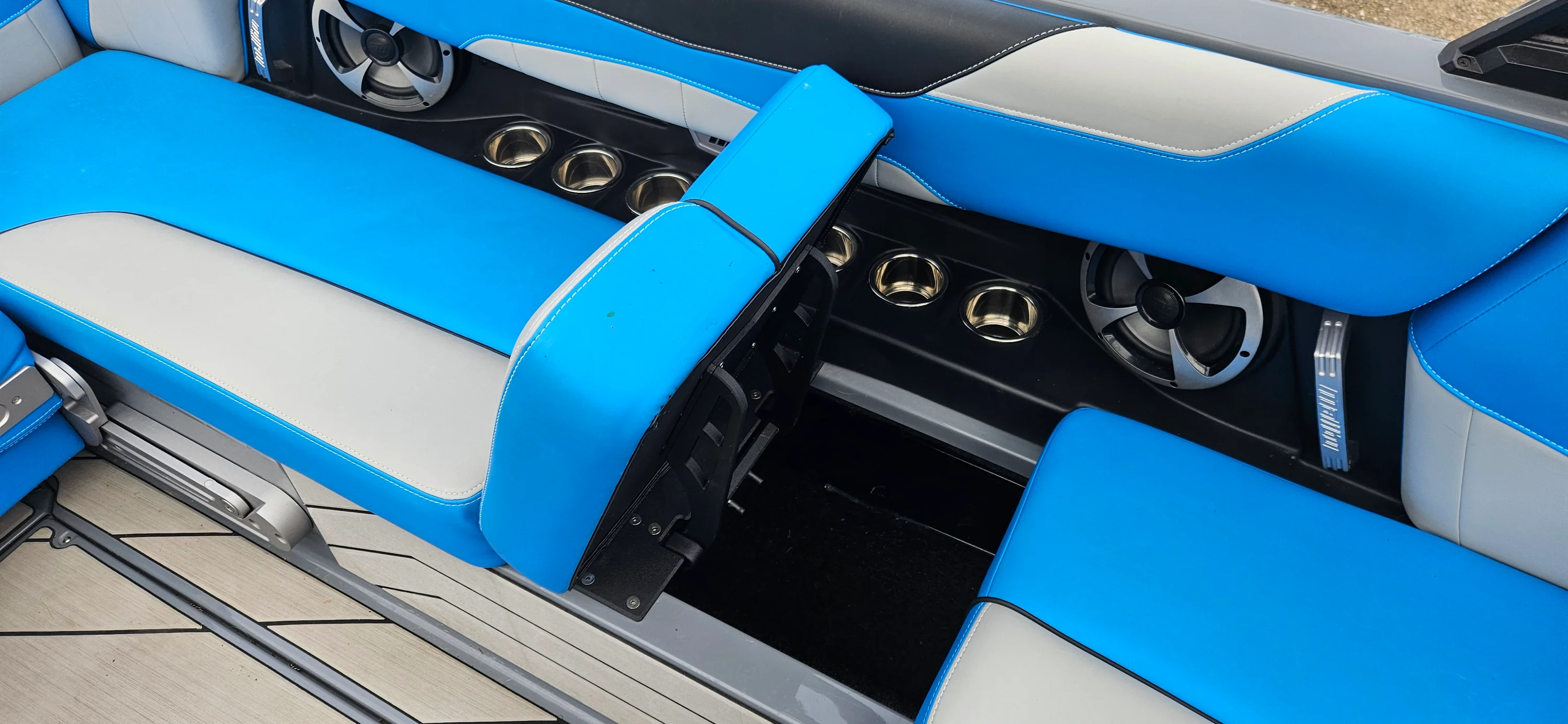 2020 Malibu 23 LSV Image Thumbnail #15