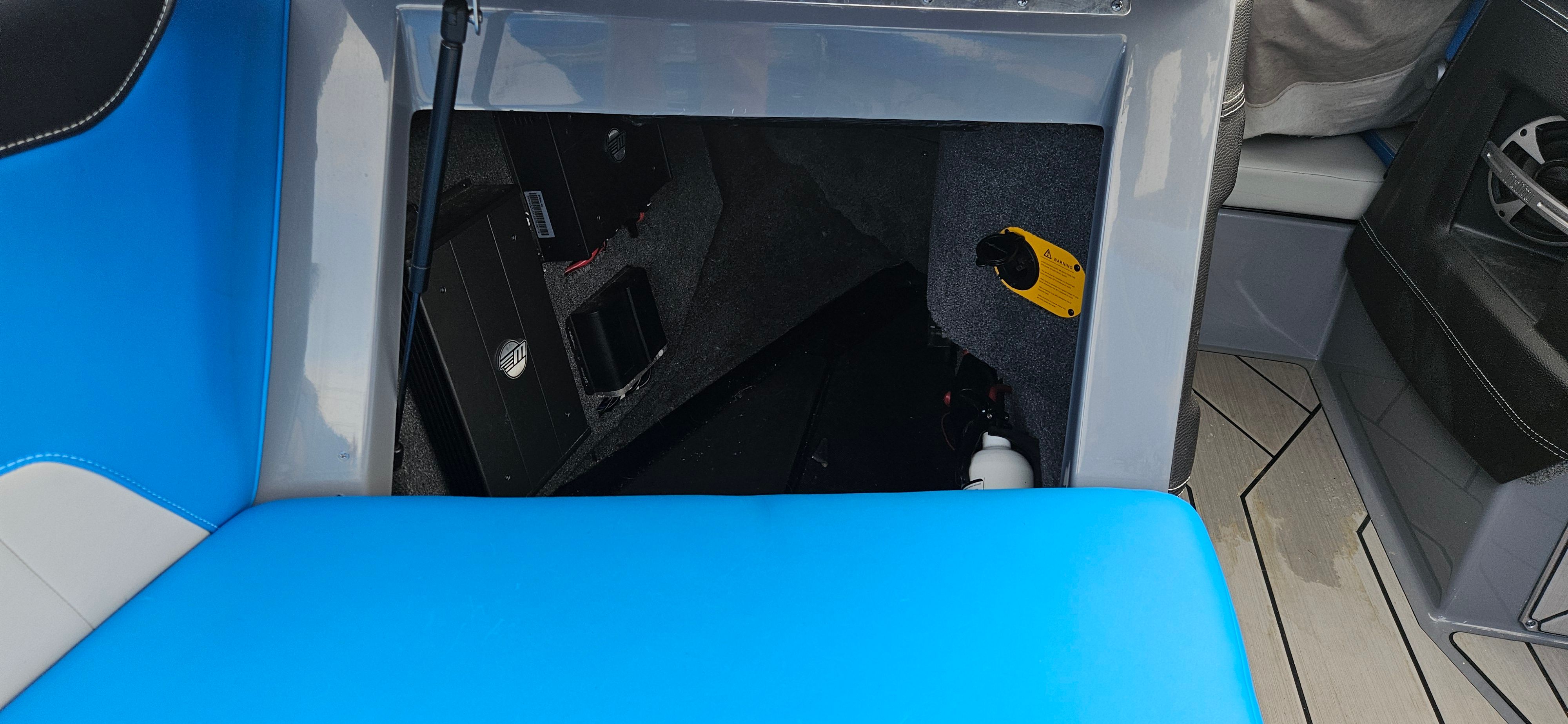 2020 Malibu 23 LSV Image Thumbnail #16