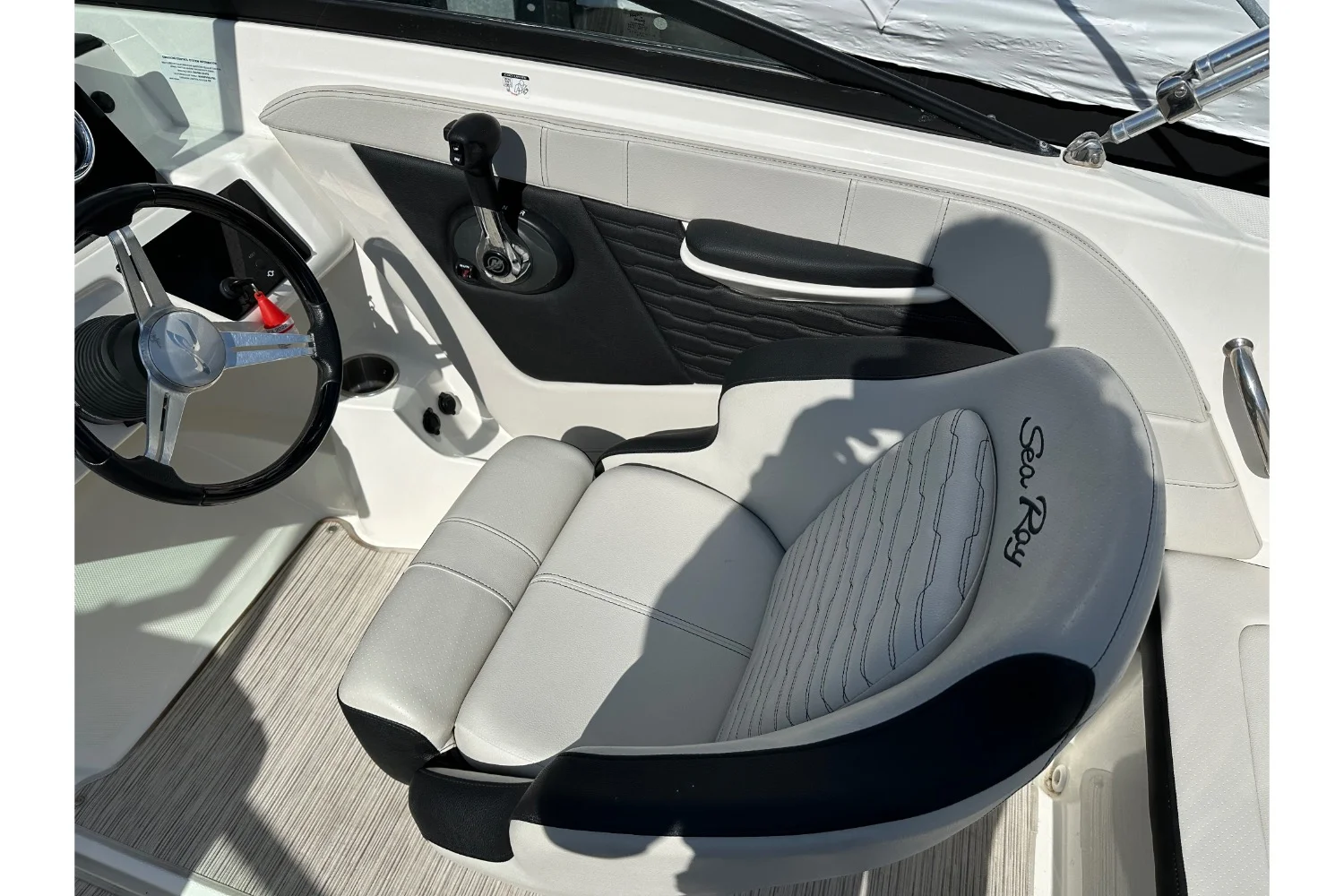 2022 Sea Ray SPX 190 OB Image Thumbnail #39