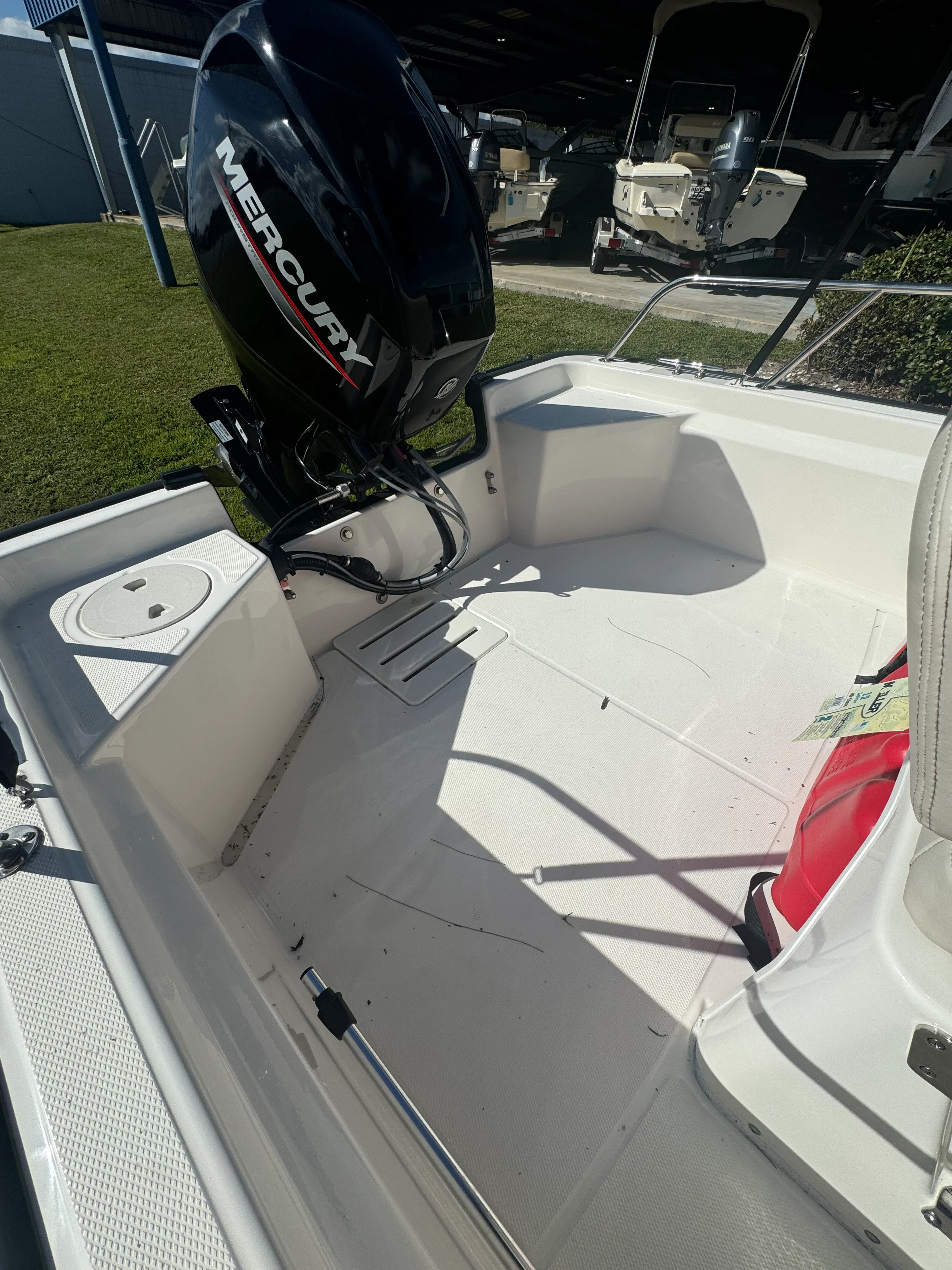 2023 Boston Whaler 150 MONTAUK Image Thumbnail #6